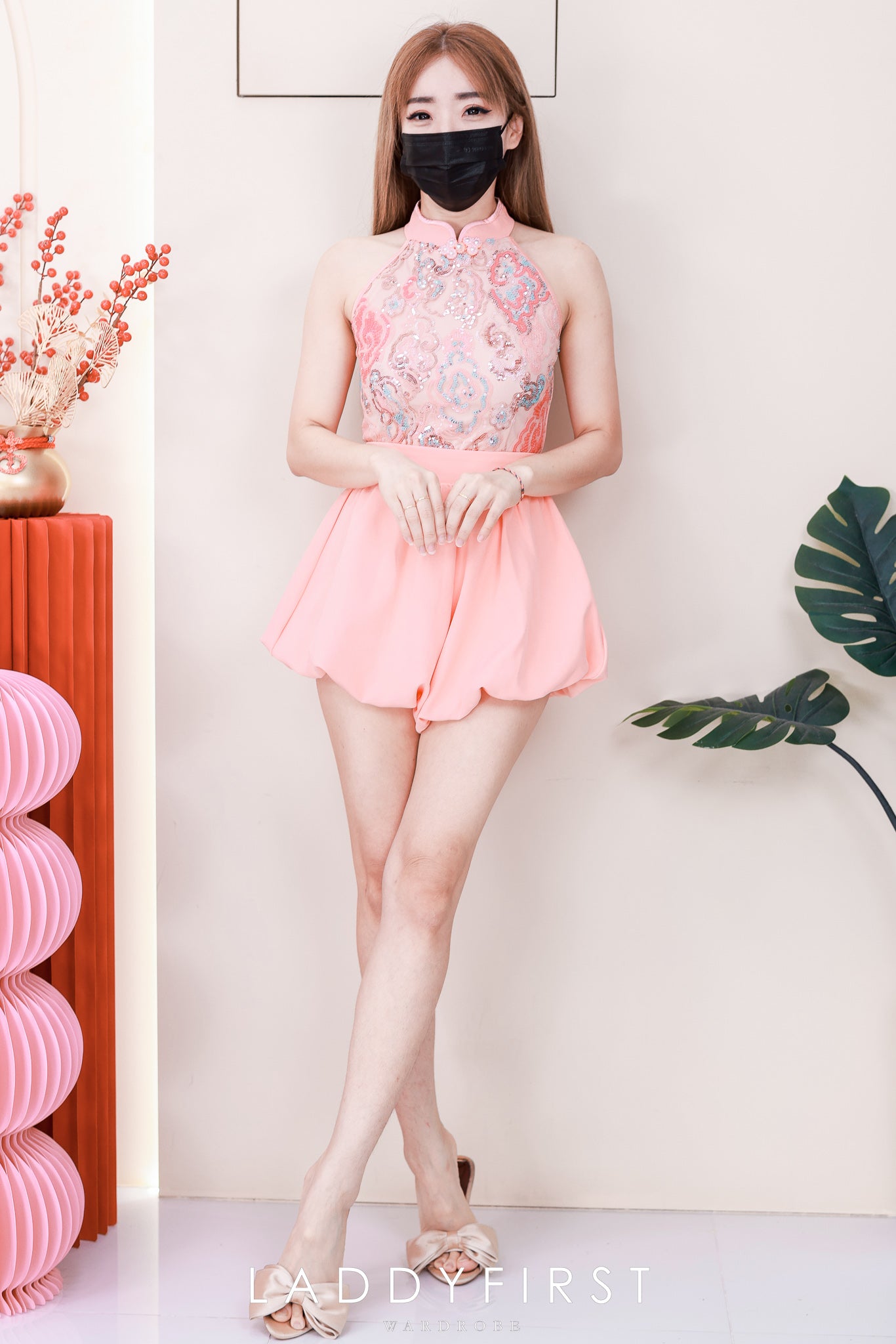 【SS8238791】【LFW独家小圆饼】高品质两件式高端大气国风新中式旗袍套装 无袖CUT IN 网纱刺绣亮片上衣➕西装花苞高腰短裤 ❤️❤️