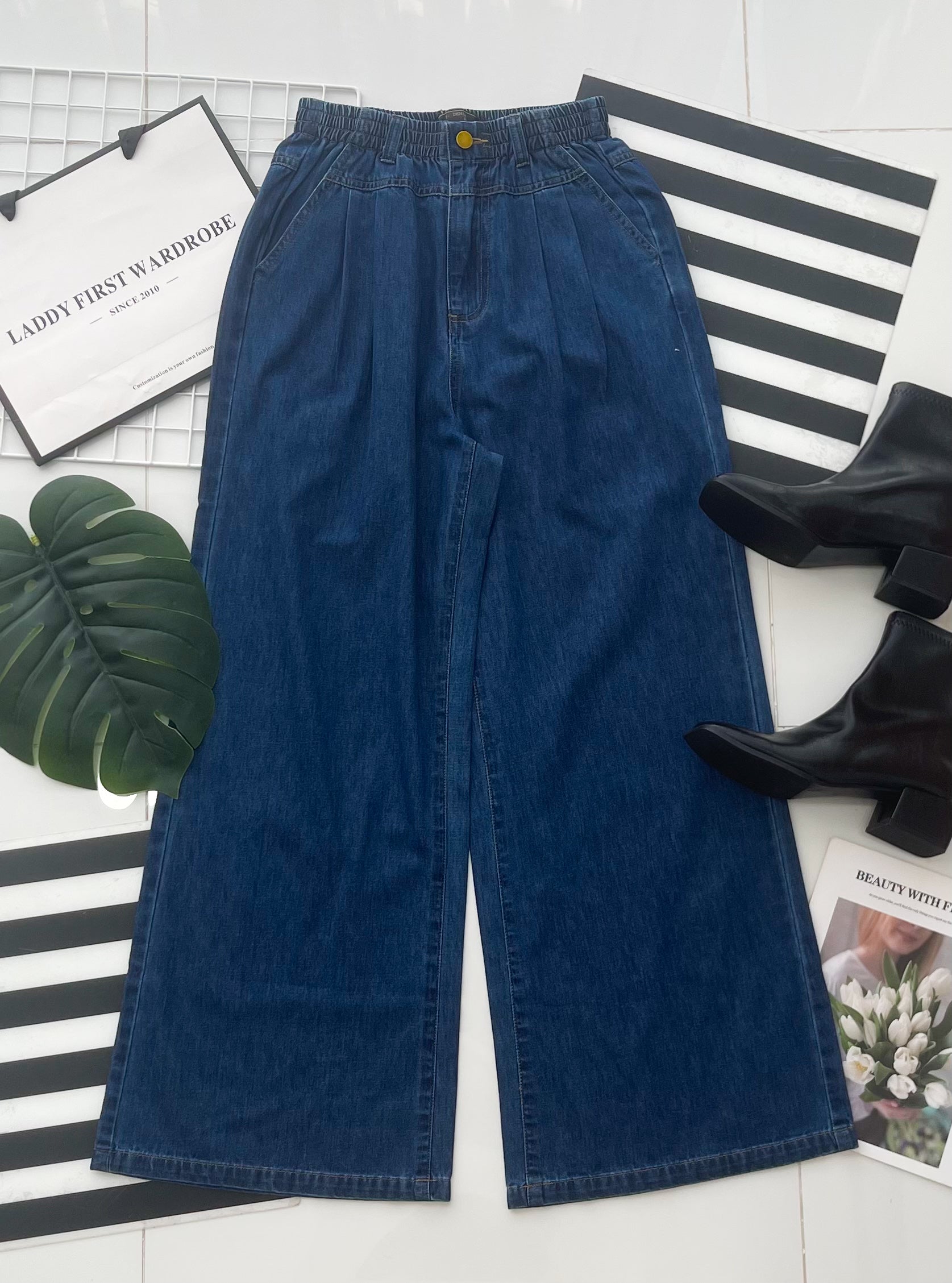 【L21215】【补厂家现货⚡⚡】高品质气质感复古风阔腿宽脚直筒牛仔长裤，有口袋 ❤️❤️