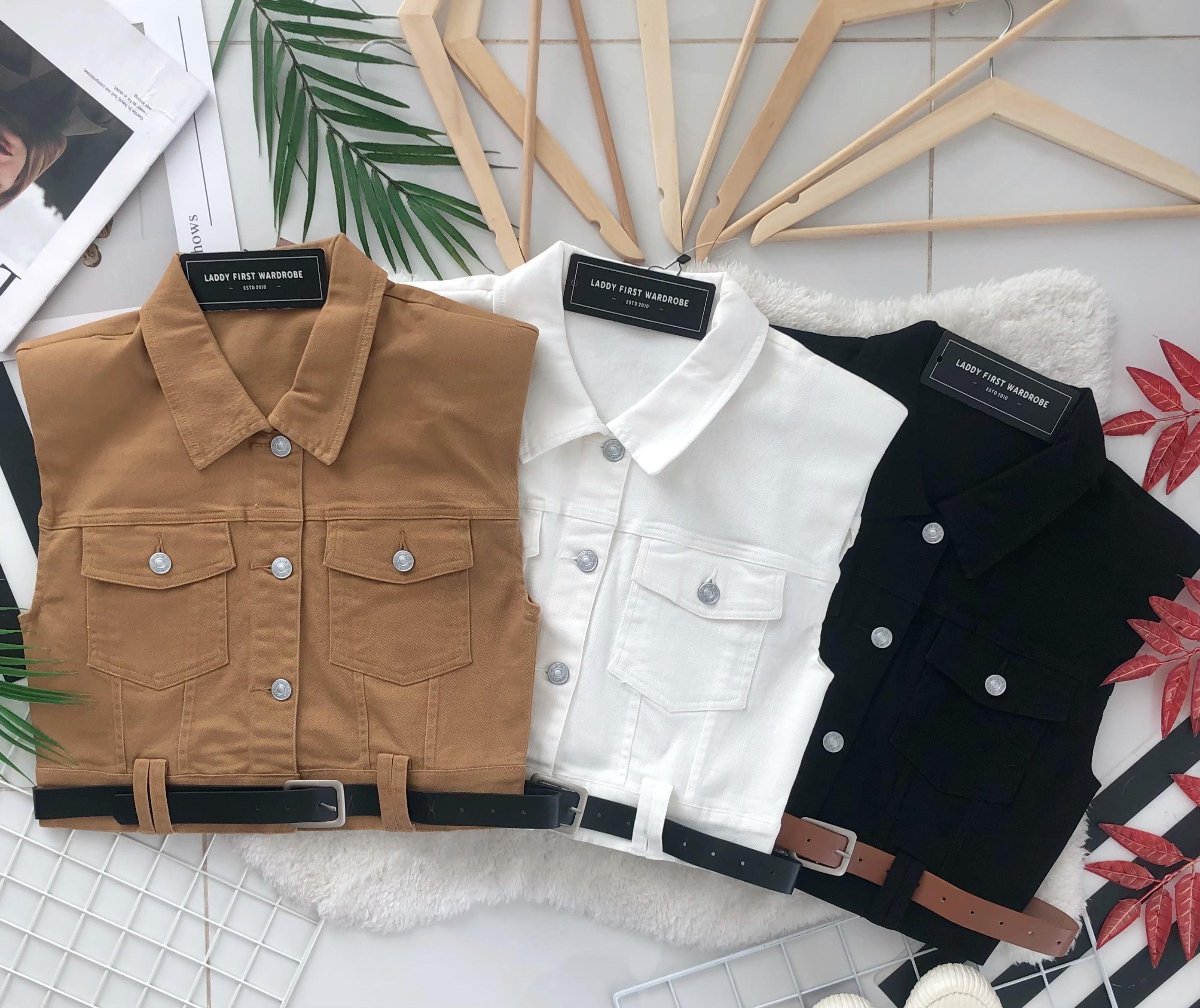 【T121366】翻领无袖加肩垫牛仔马甲外套/上衣 #搭配配送腰带 #有肩垫 ❤️❤️