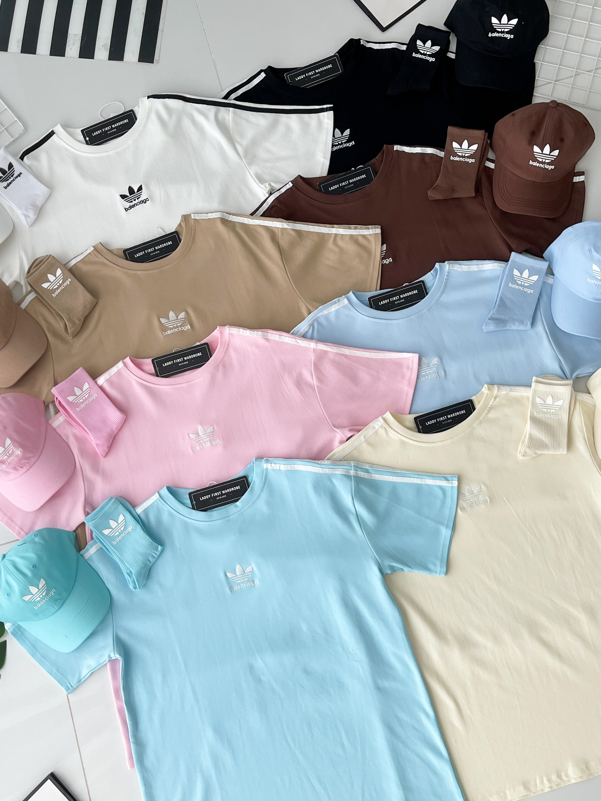 【O1166】高品质三件套男女同款圆领短袖三叶草刺绣Oversized 休闲上衣➕帽子➕袜子 ❤❤【A-RU-1】