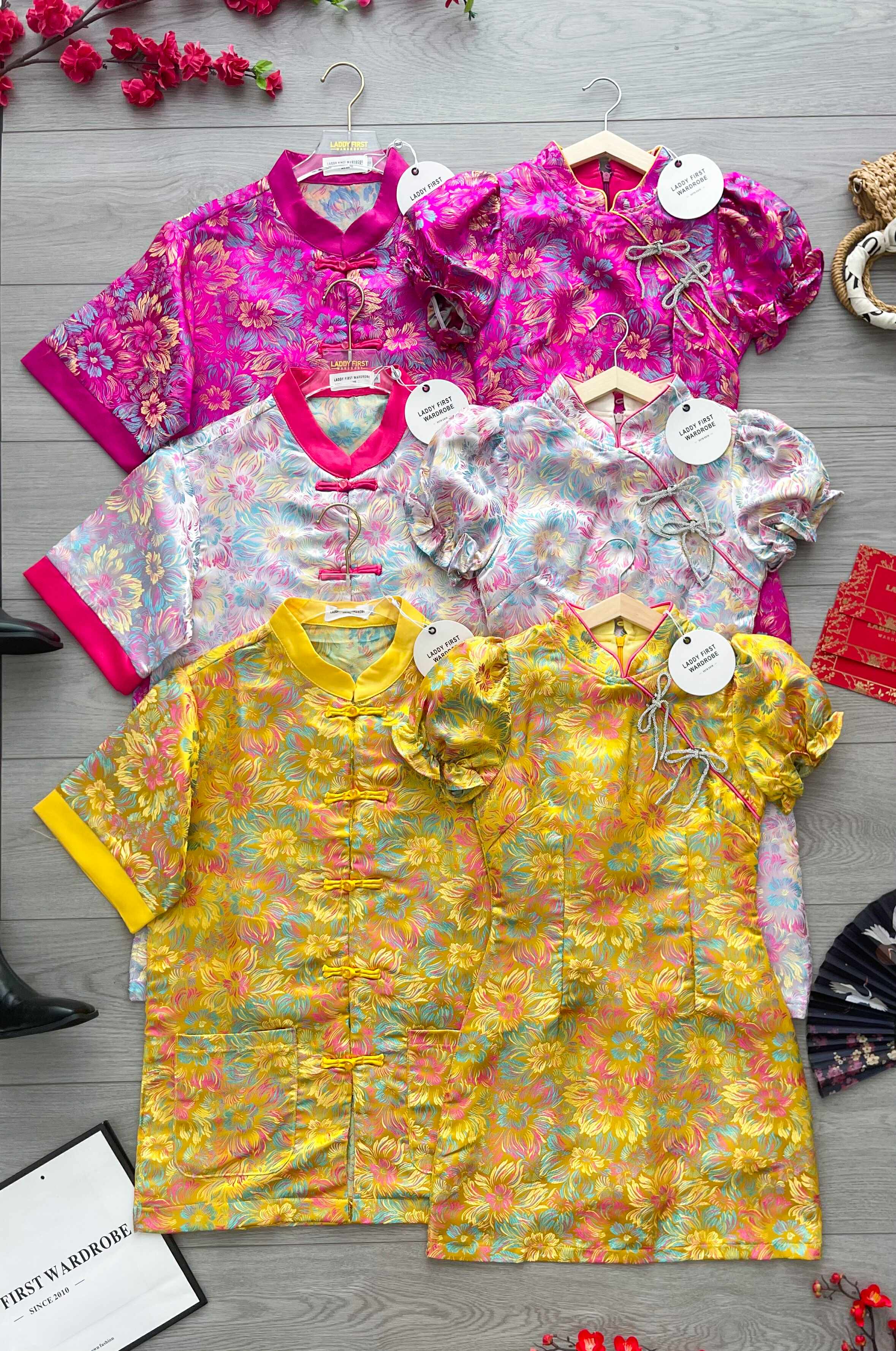 【D8235271】独家爆款优雅气质国风立领泡泡袖显腰身提花旗袍连身裙子，搭配精致蝴蝶结水钻针扣点缀【B-R3-C4】