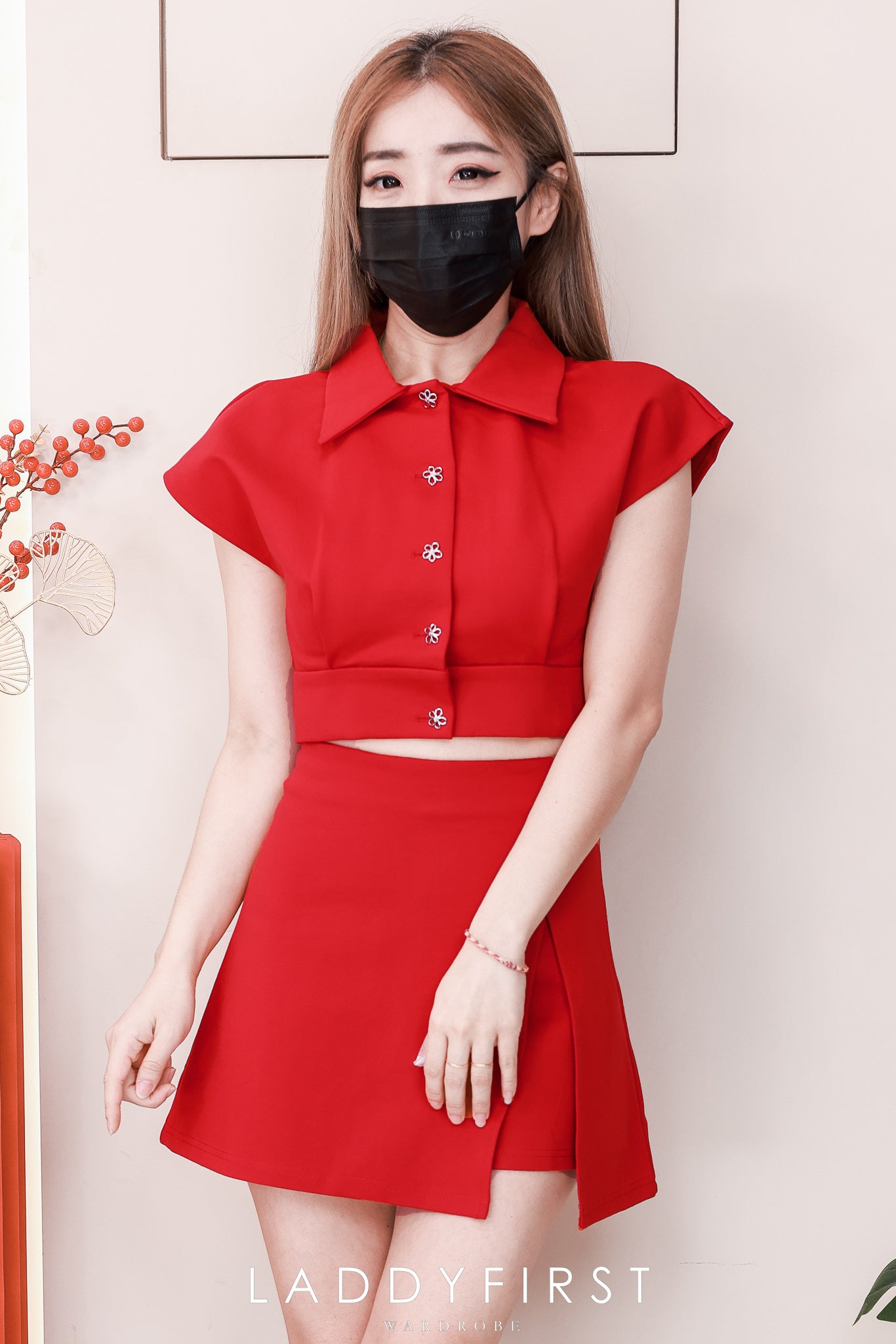 【SS110836】高品质质两件式罗马棉时尚百搭套装 翻领出袖罗马上衣➕罗马高腰百搭裤裙，内层有里布短裤 ❤️❤️