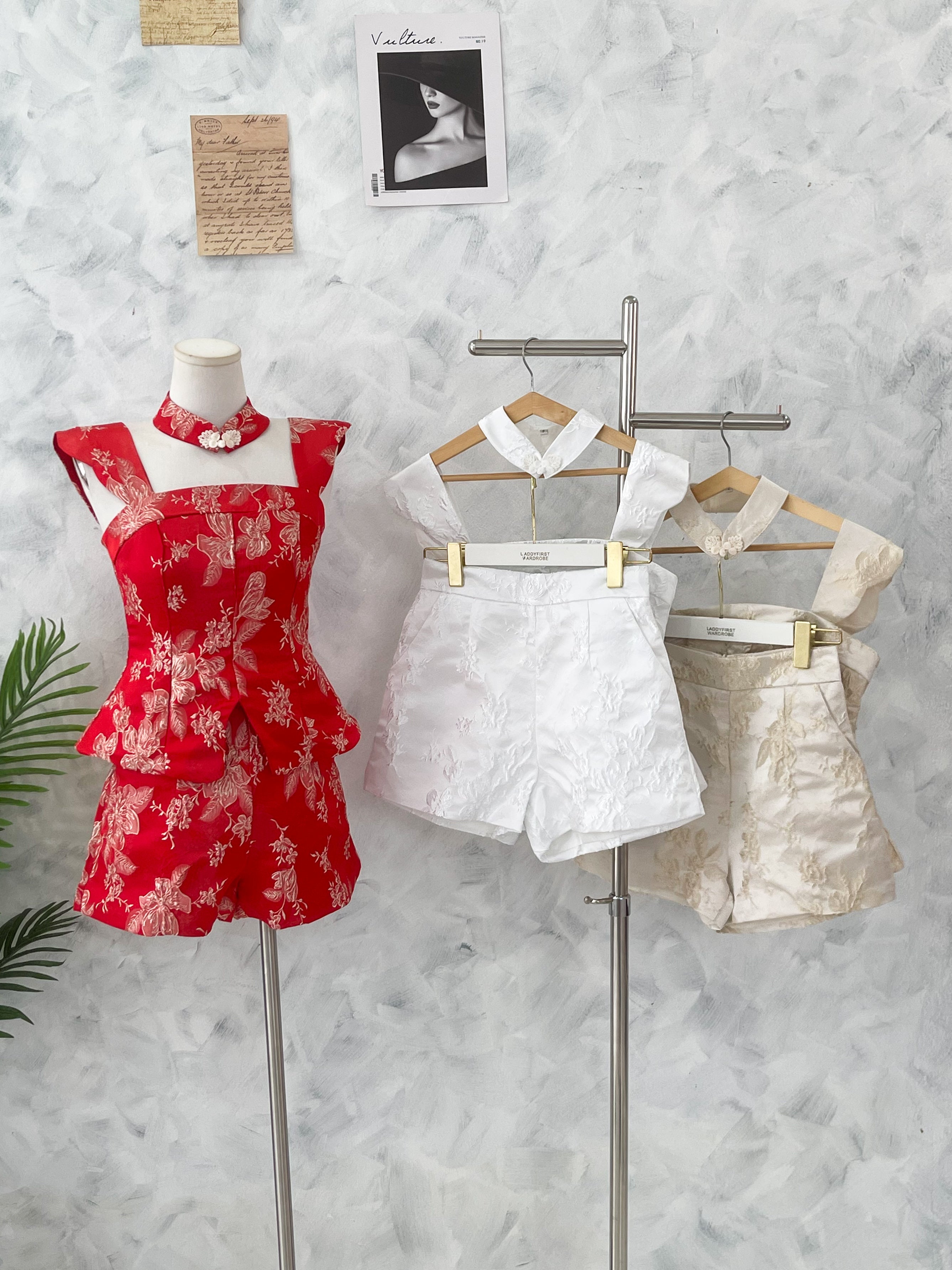 【SS21810 / 37472】高品质两件式高档气质国风新中式提花旗袍套装 无袖肩带旗袍上衣➕提花高腰短裤，有口袋 ❤️❤️