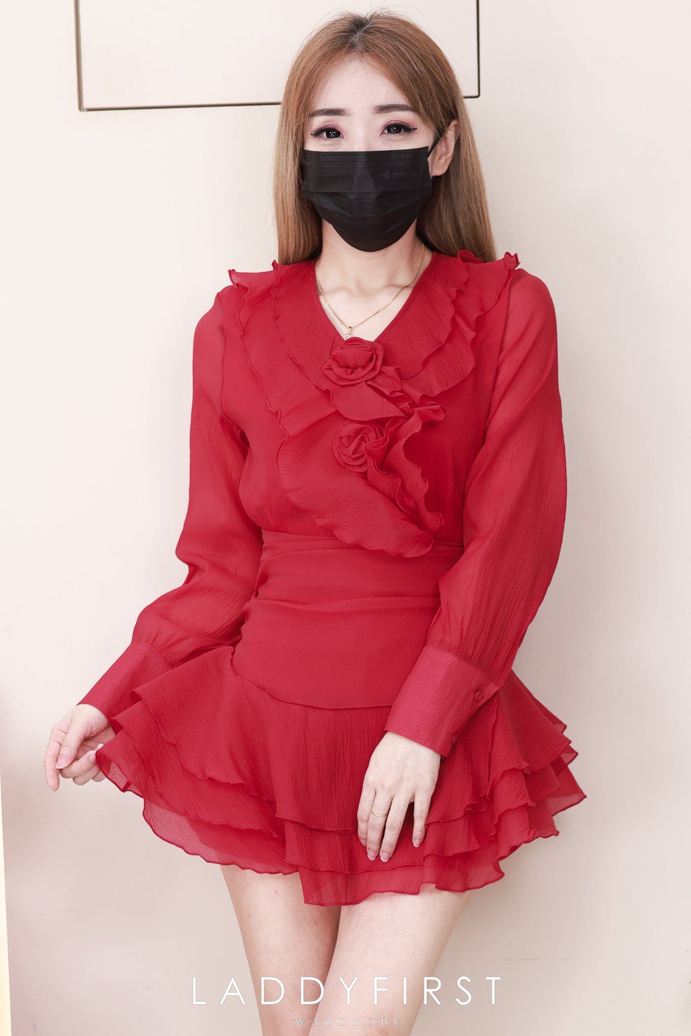 【SS6510】高品质两件式名媛仙气风雪纺套装 花瓣点缀雪纺长袖上衣➕层次感荷叶边雪纺高腰裙子，内层有里布短裤 ❤️❤️