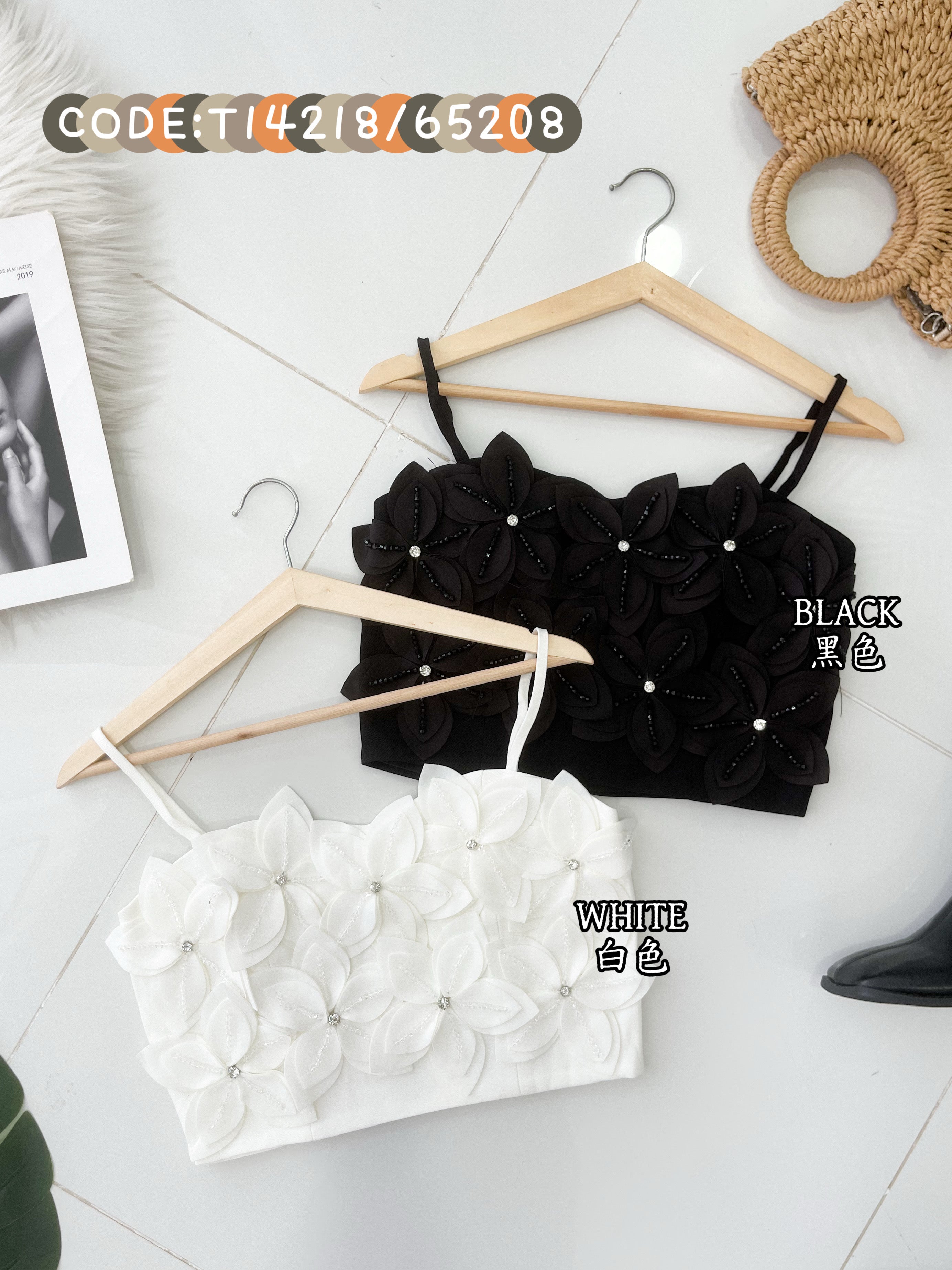 【T14218 / 65208】高品质高级感立体花瓣亮钻短版上衣 ❤❤