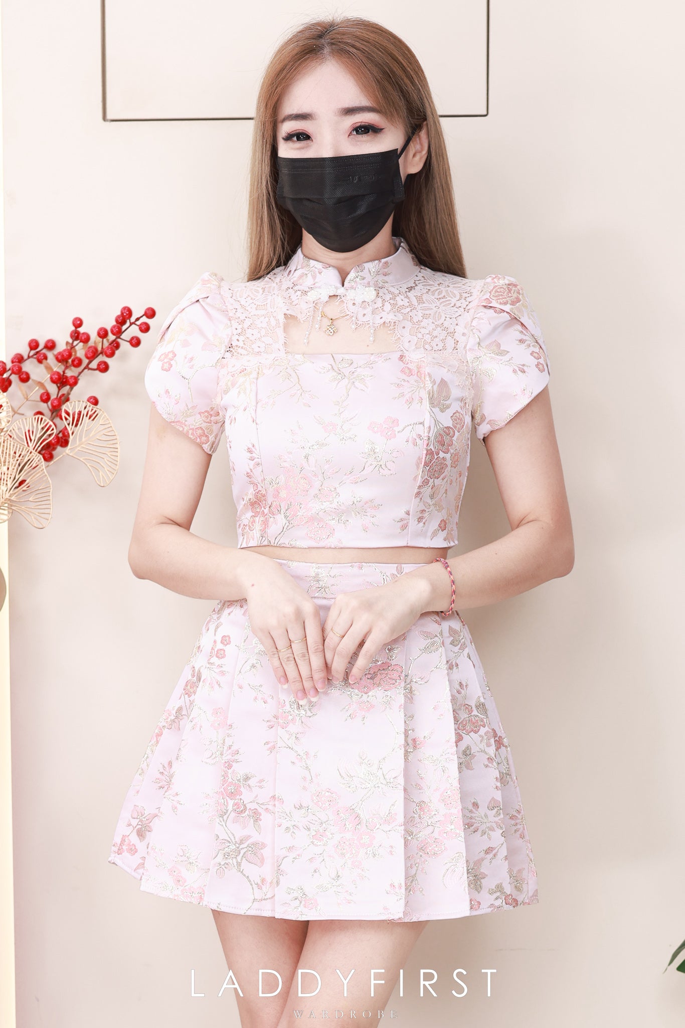 【SS21581 / 37123】高品质两件式新中式提花旗袍套装 泡泡袖提花旗袍上衣➕提花百褶高腰裙子，内层有里布短裤 ❤️❤️