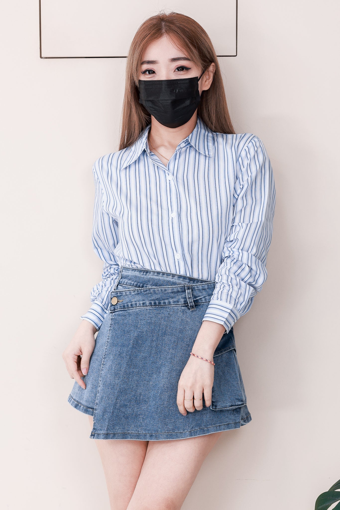 【SS121502】高品质两件式韩版简约休闲套装 翻领长袖线条衬衫上衣➕牛仔高腰百搭裙子，有口袋 ❤️❤️