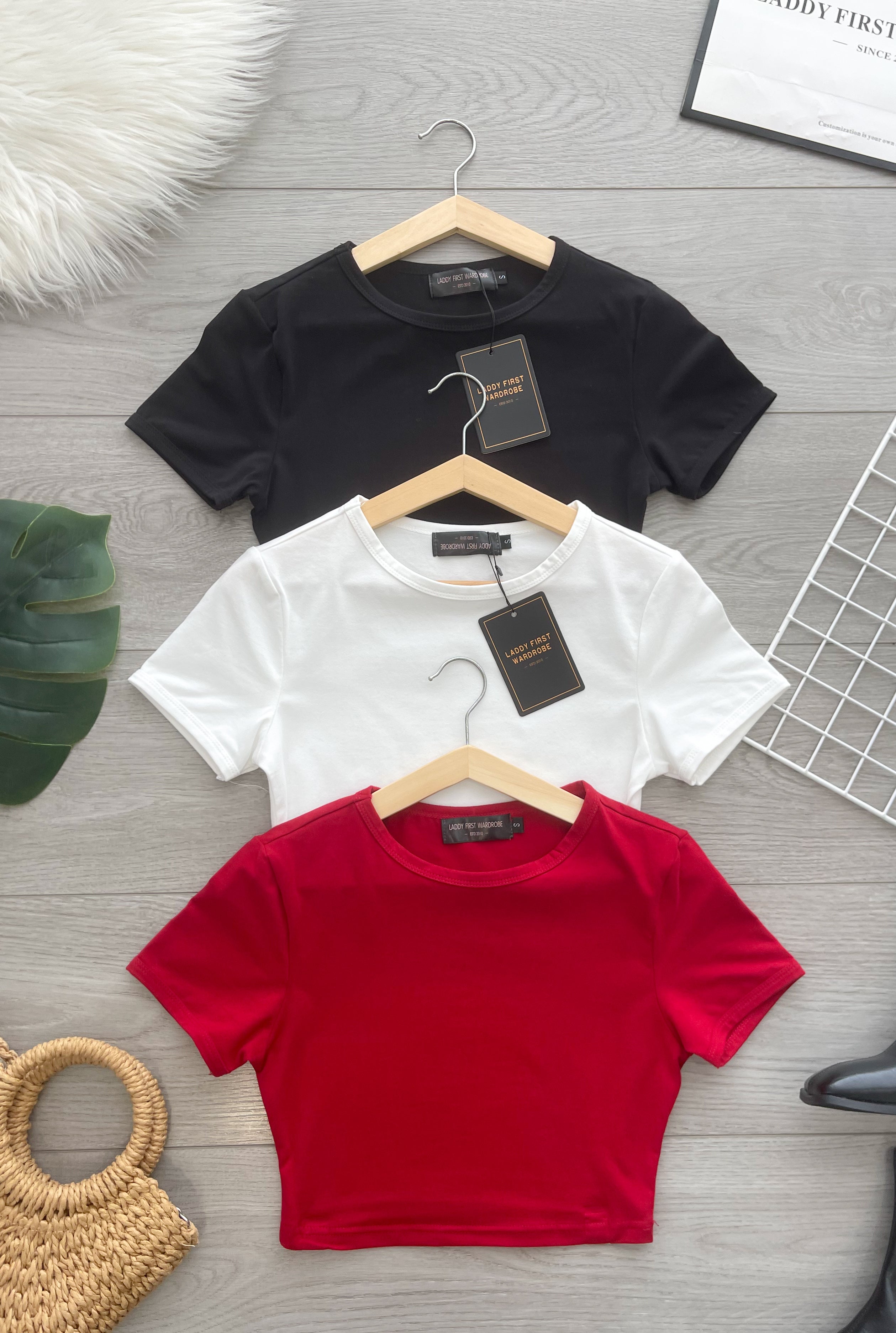 【T3543】独家爆款高品质百搭必备款纯棉弹力短版百搭短袖上衣 ❤❤