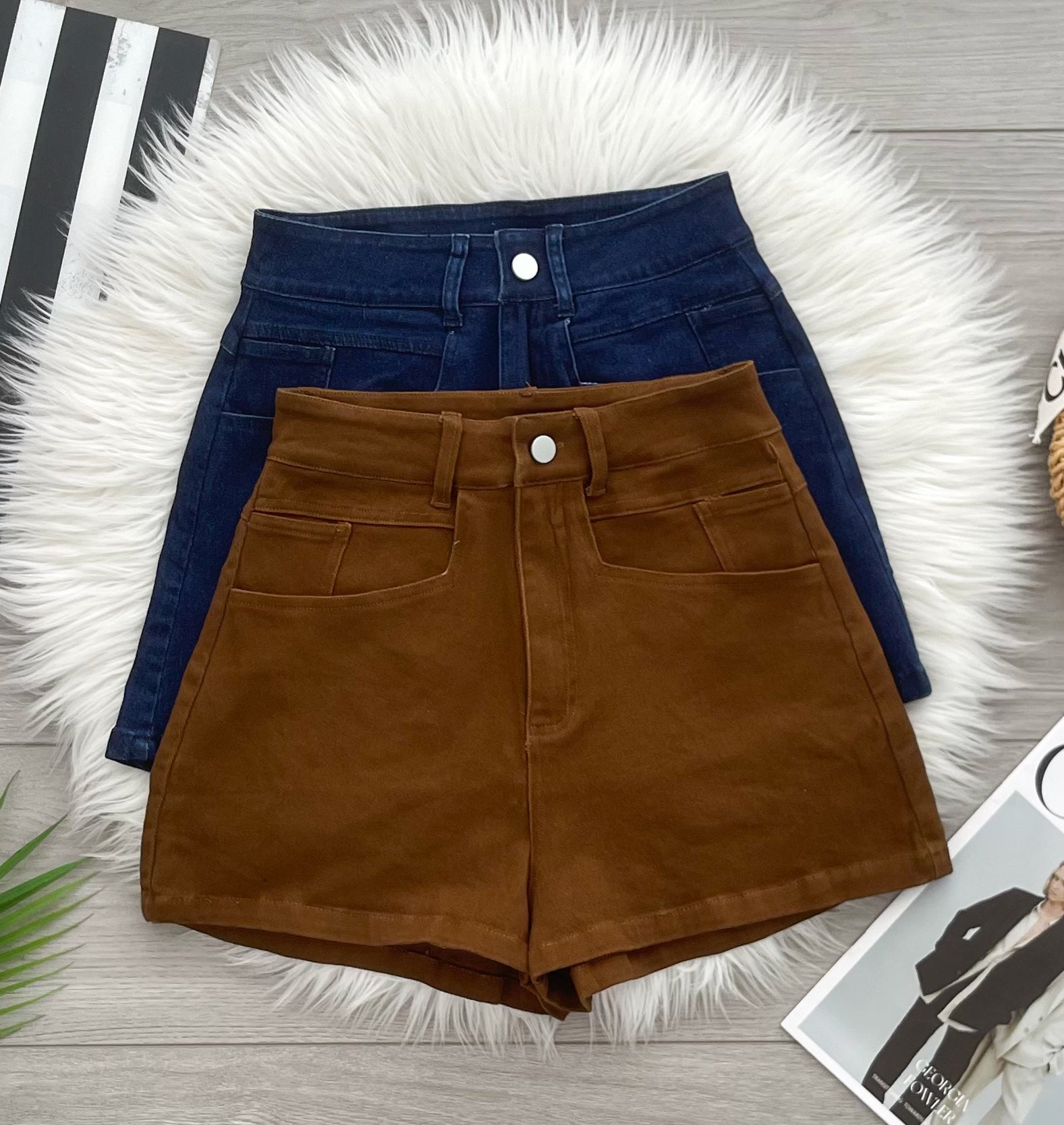 【S82593】【补厂家现货⚡⚡】高品质COTTON JEANS简约时尚牛仔高腰百搭短裤，有口袋 ❤️❤️