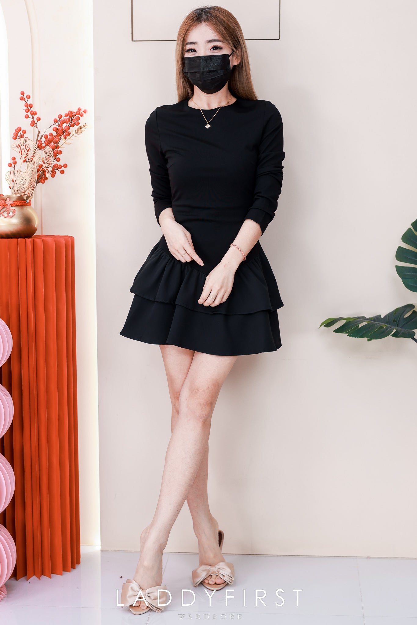 【D520232】高品质韩式女神款罗马长袖弹力上衣拼接荷叶蛋糕连身裙子，内层有里布短裤 ❤❤【B-RU】