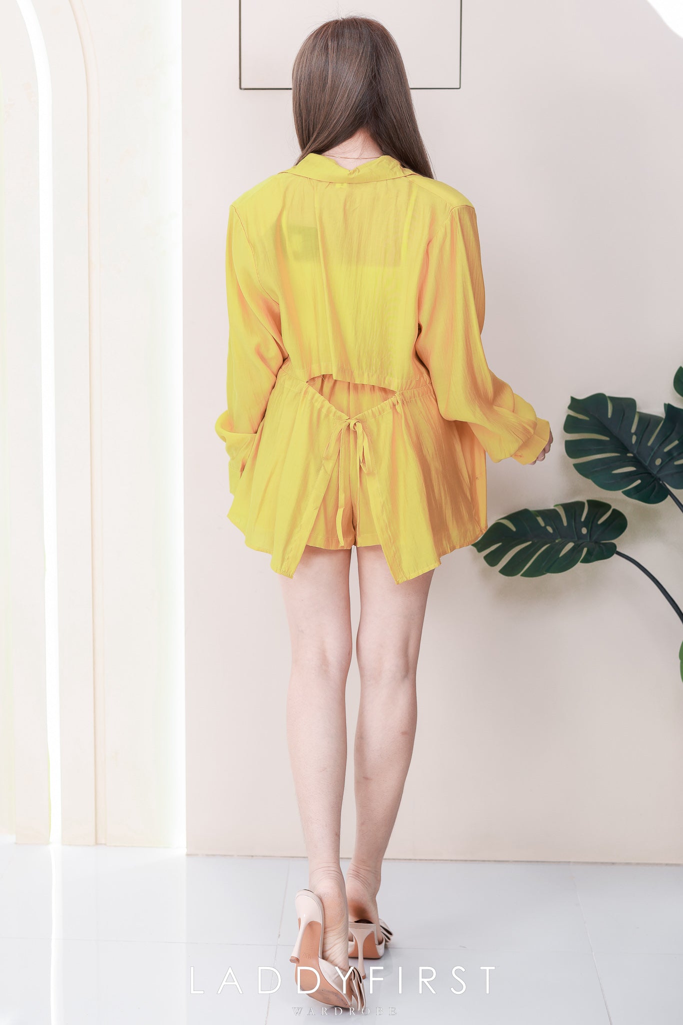 【SS8558】＊推荐款＊高品质两件式衬衫简约休闲套装 ❤️❤️ 翻领长袖上衣，➕松紧腰弹力百搭短裤，有口袋