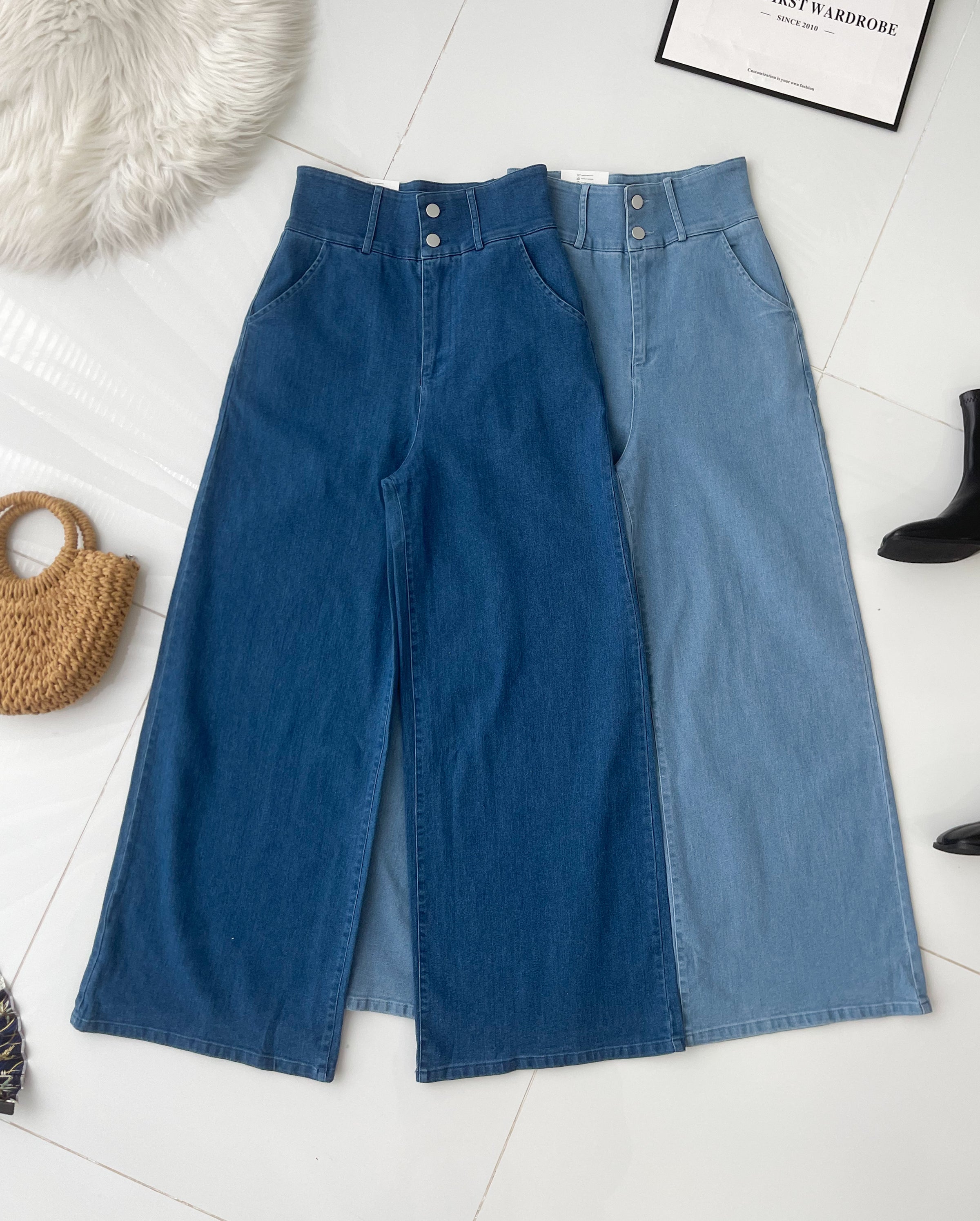 【L5822】高品质COTTON JEANS气质直筒阔脚牛仔百搭长裤，有口袋 ❤️❤️【A-R1-C3】