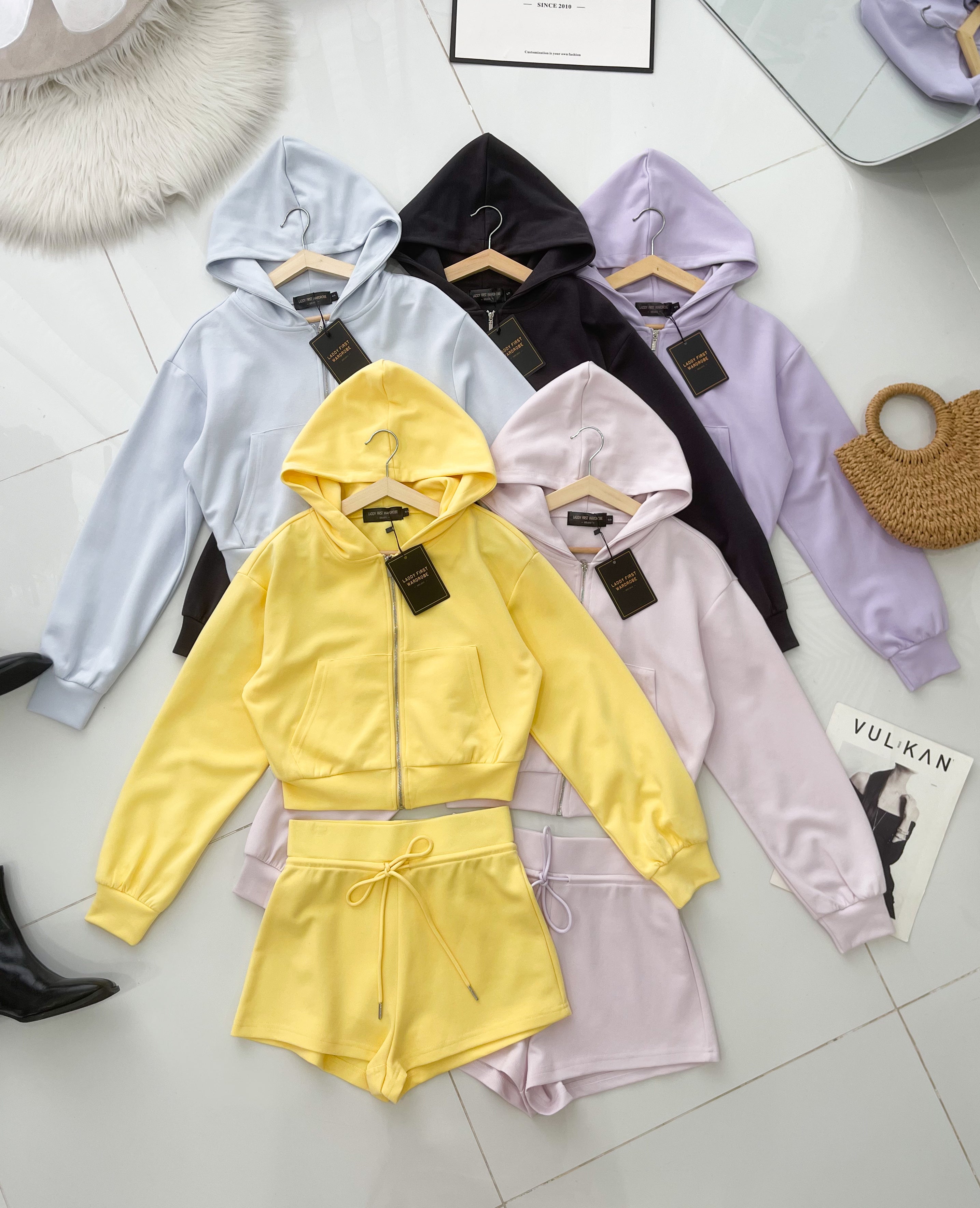 【SS3530】独家爆款高品质纯棉连帽简约休闲运动装百搭套装 连帽长袖上衣➕松紧腰弹力百搭短裤 ❤️❤️