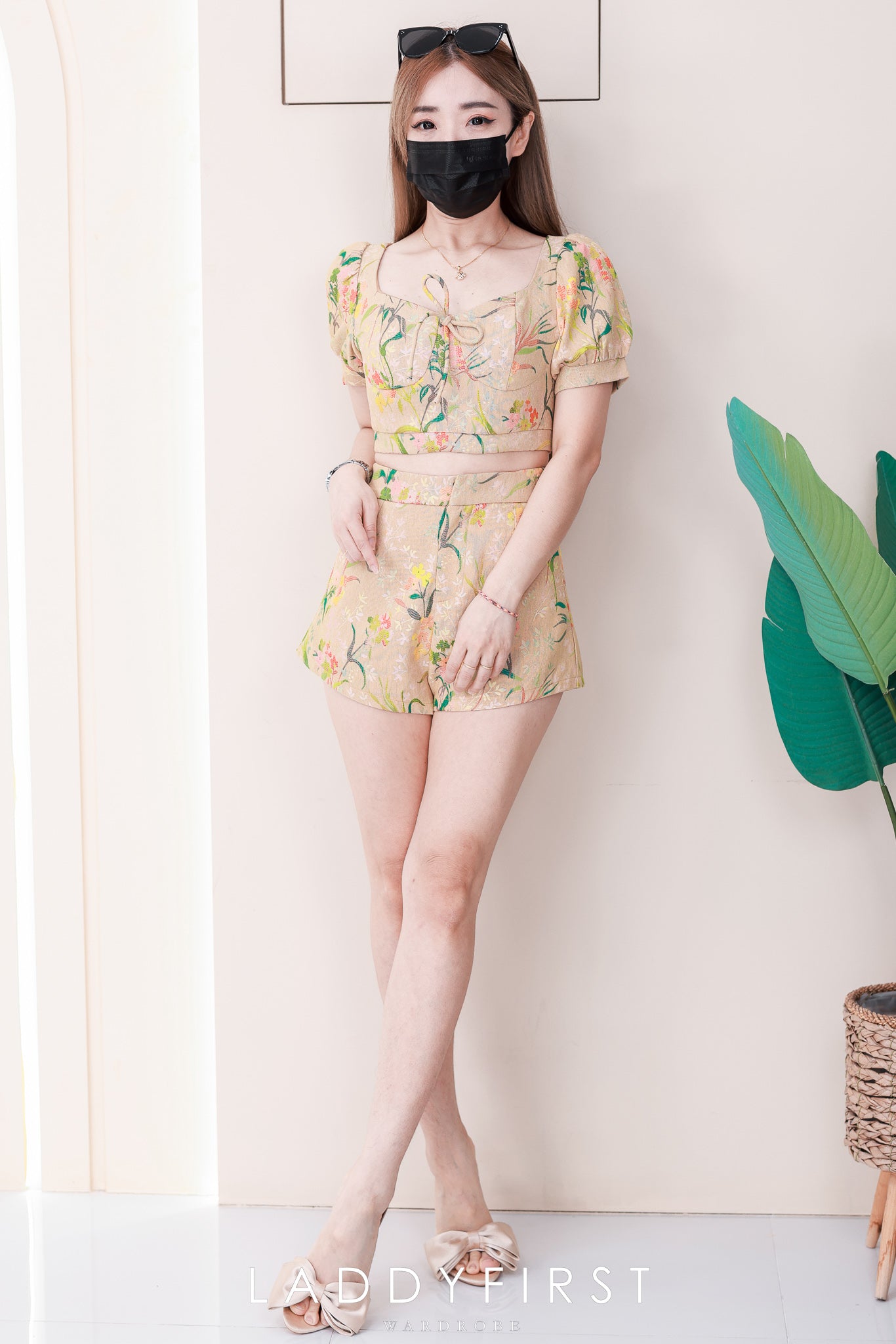 【SS3479】巨推款 !【LFW独家小圆饼】高品质碎花提花时尚旗袍套装 砖石领口短袖提花上衣➕提花高腰百搭短裤，有口袋 ❤️❤️