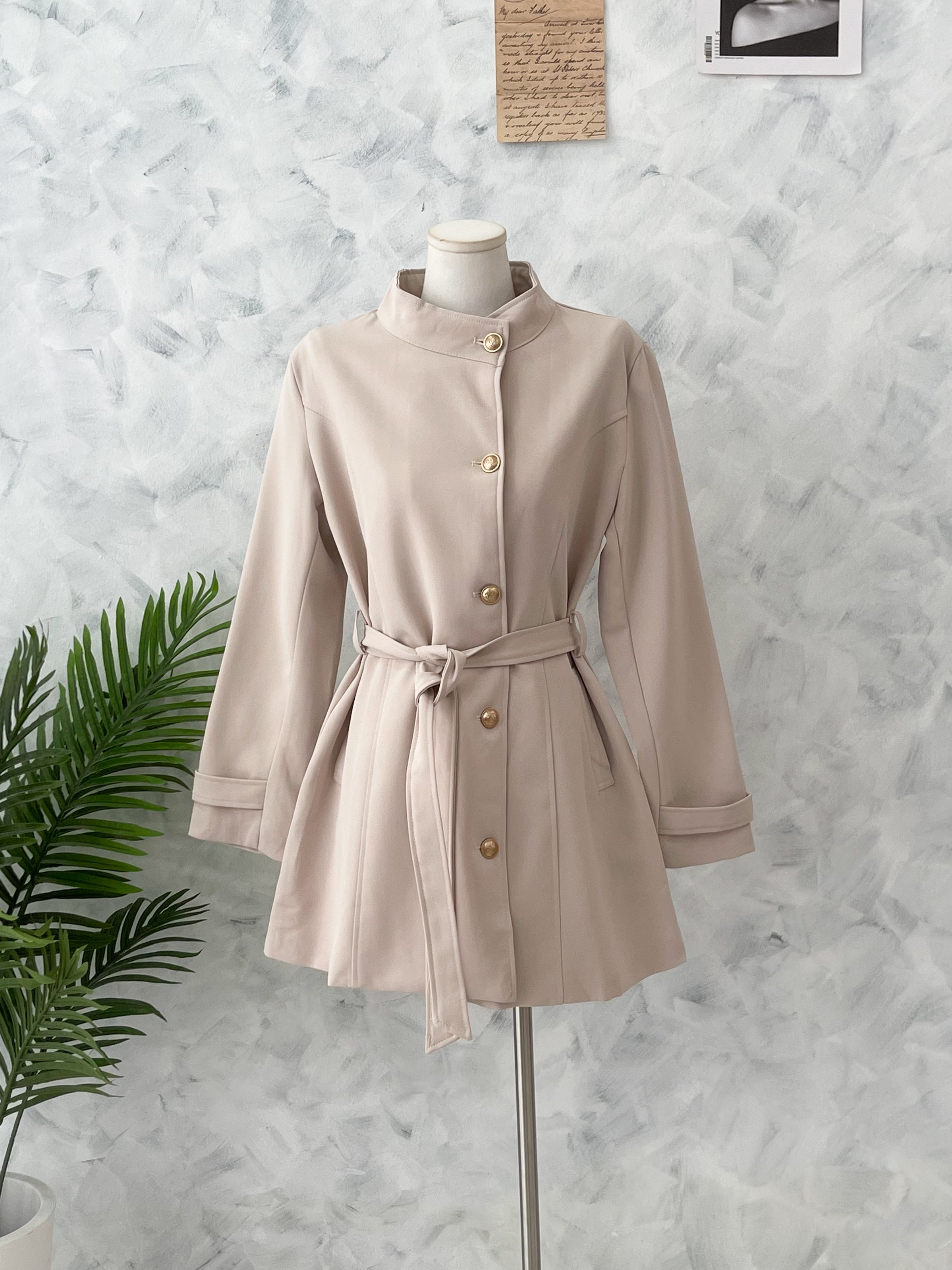 【JK2358】高品质韩式度假风气质立领长袖风衣外套/连身裙子，自辨腰带收腰，有口袋 ❤️❤️