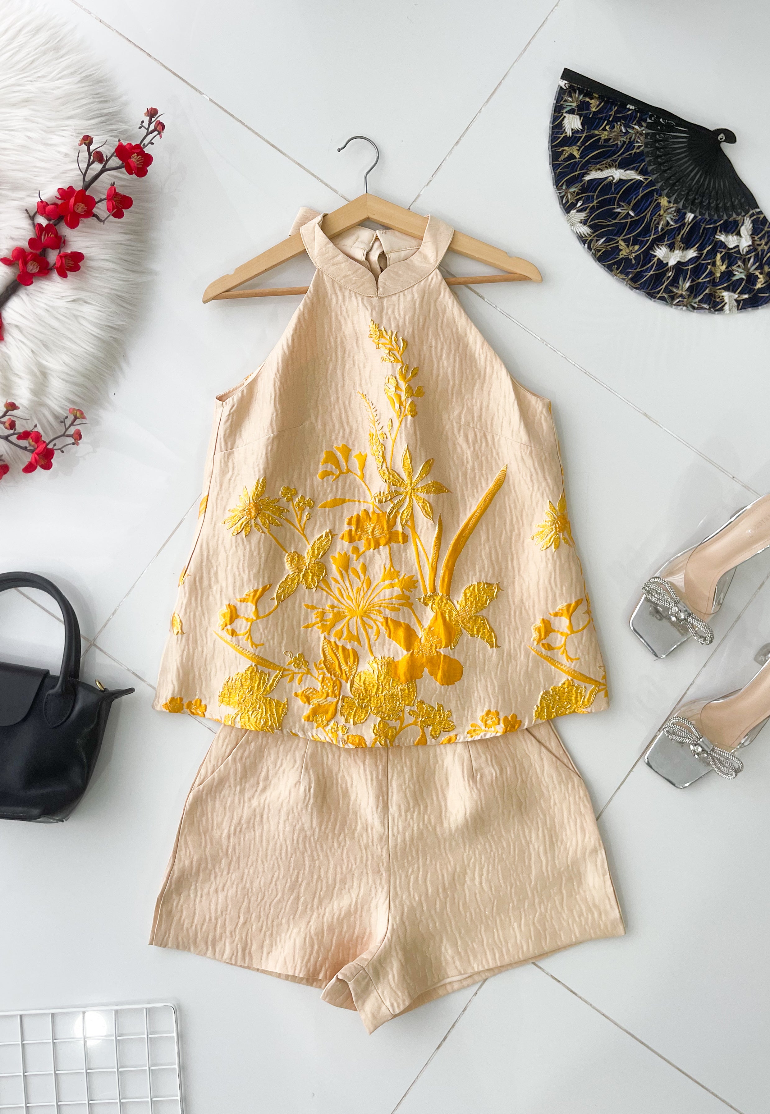 【SS21841 / 62306】高品质两件式高端大气名媛风提花旗袍套装 浮雕提花上衣➕高腰短裤，有口袋 ❤️❤️