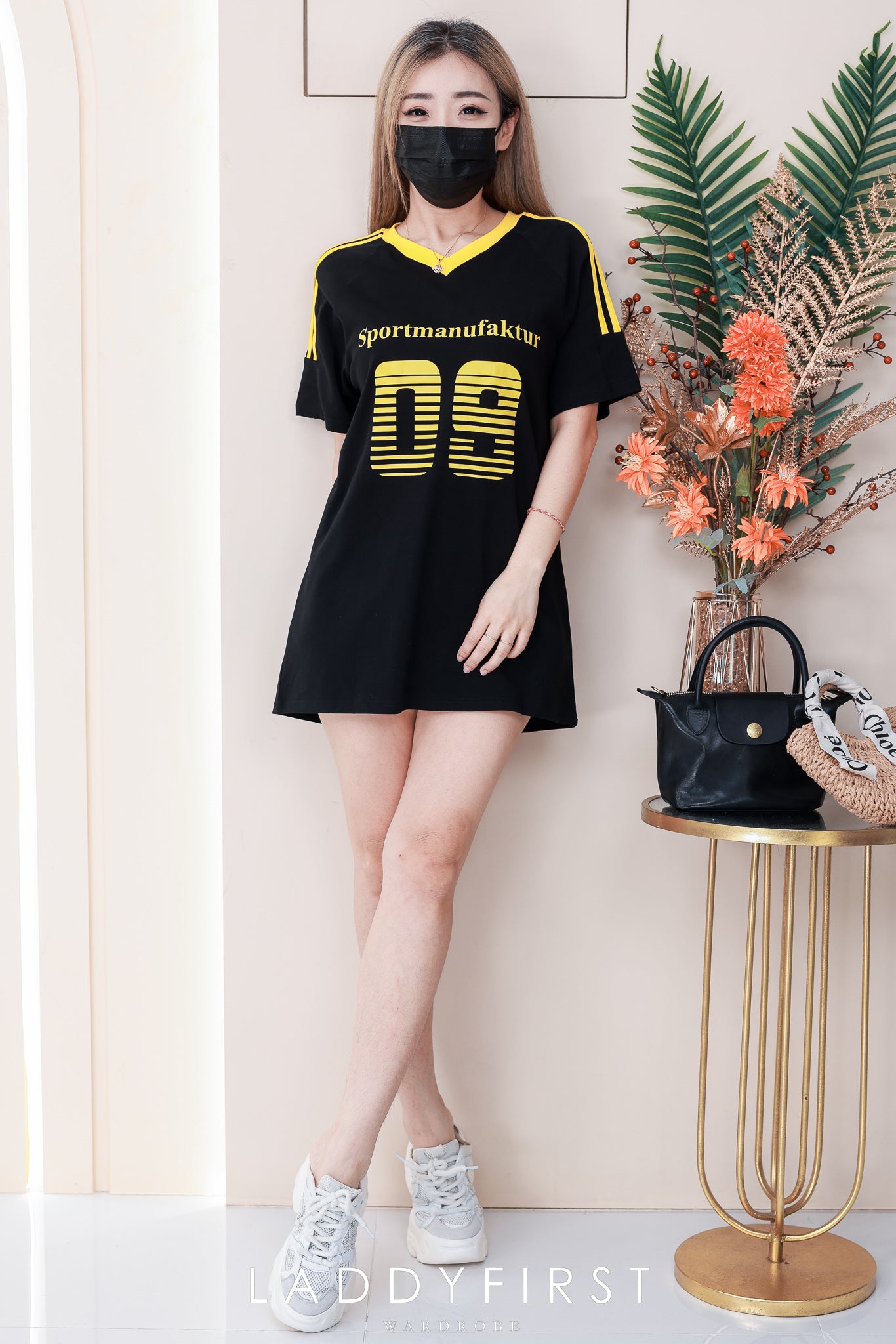 【T14260 / 9062】高品质V领09字母拉线设计纯棉OVERSIZED 上衣 ❤❤ 【B-R2-C4】