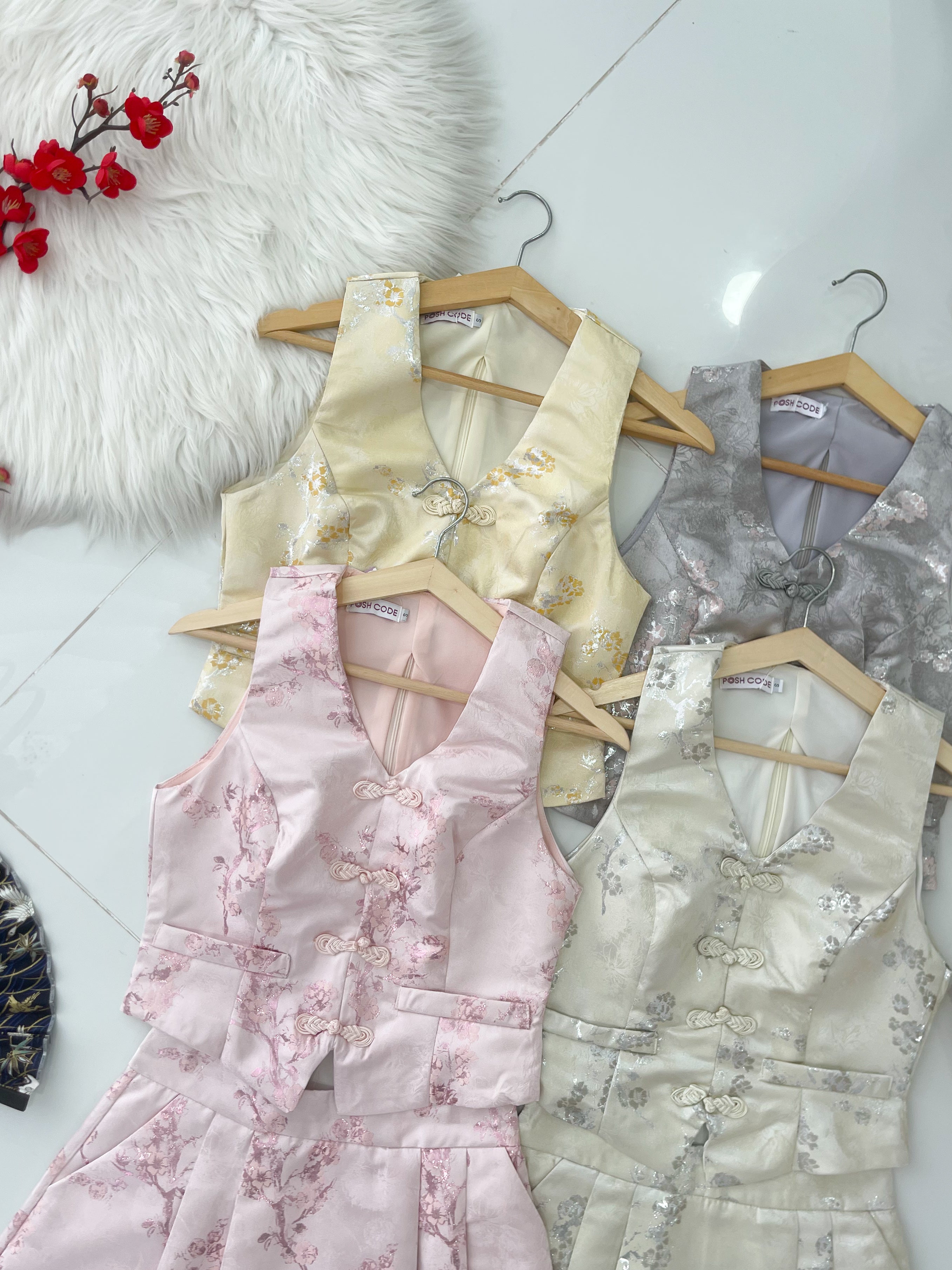 【SS21748 / 37568】高品质两件式高档气质马甲式新中式提花旗袍套装 马甲式提花旗袍上衣➕百褶高腰裙子，内层有里布短裤，有口袋 ❤️❤️