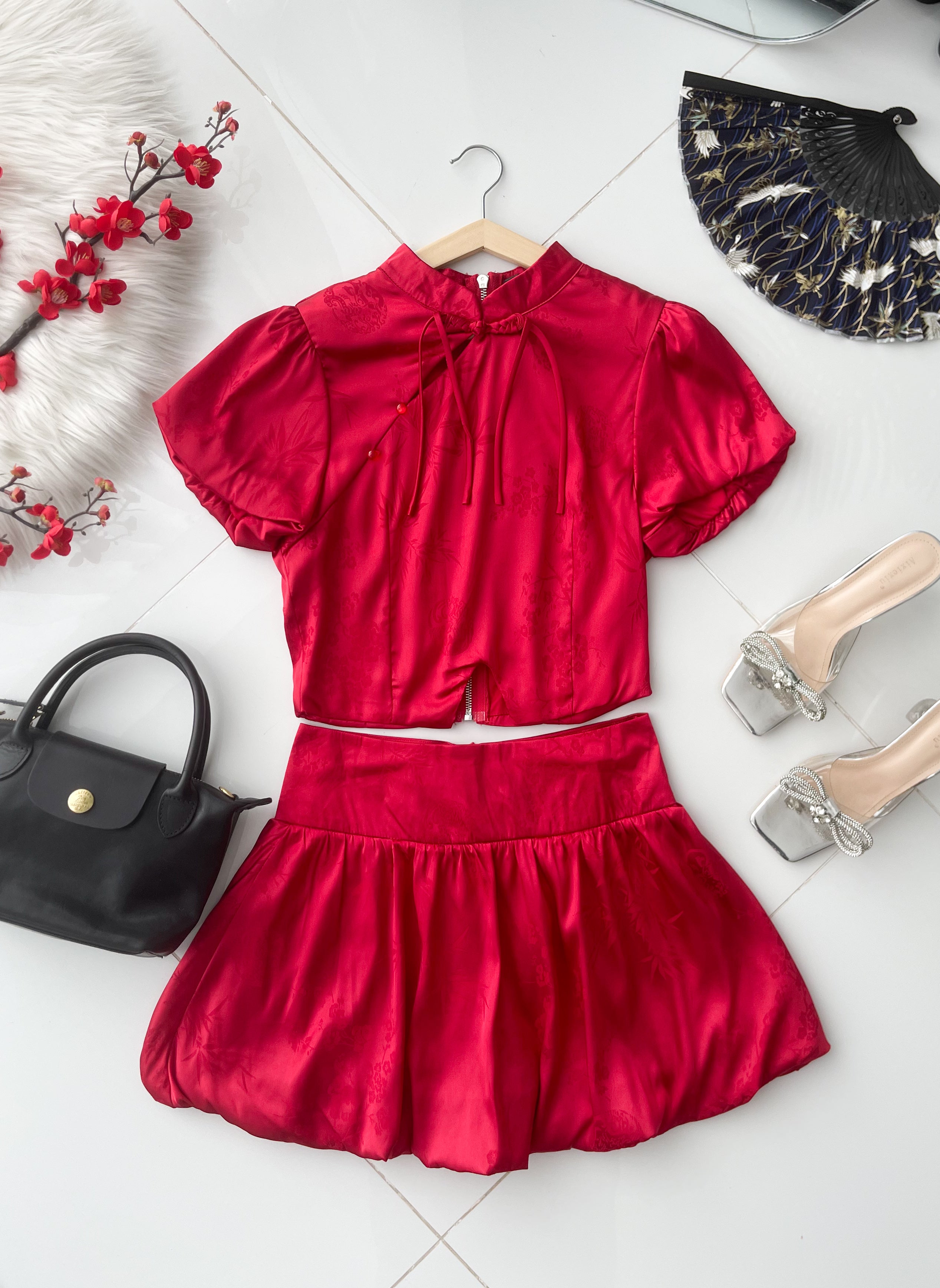 【SS21782 / 19757】高品质两件式滑面缎面新中式花苞旗袍套装 泡泡袖旗袍上衣➕花苞高腰裙子，内层有里布短裤 ❤️❤️