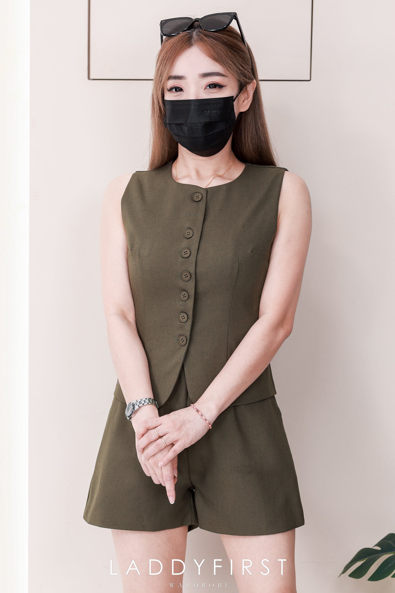 【SS2588】【补厂家现货⚡⚡】高品质两件式韩系马甲式棉麻时尚套装 马甲式无袖上衣➕高腰百搭短裤，有口袋 ❤️❤️