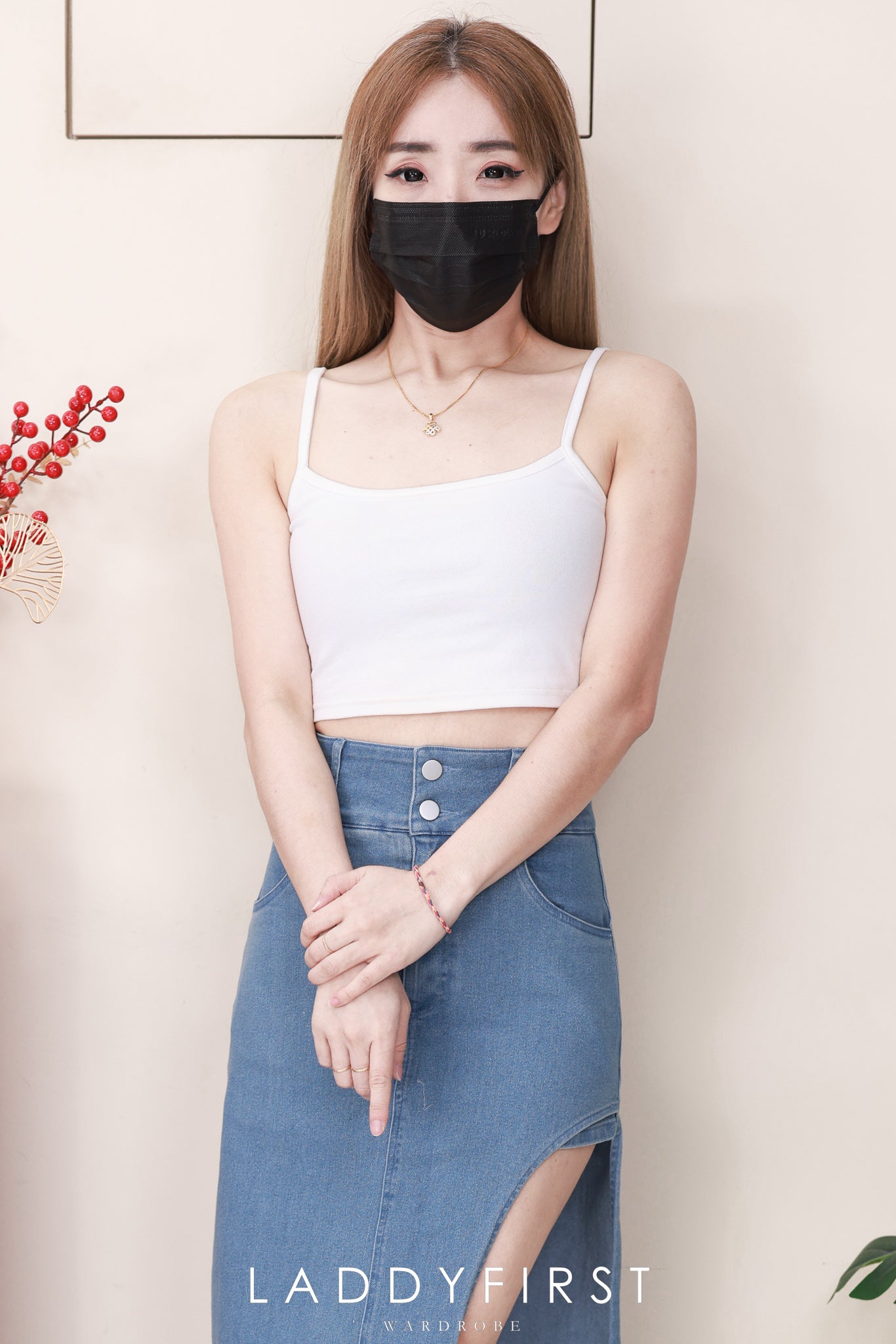 【L5806】高品质韩版COTTON JEANS半边露腿牛仔高腰裙子，内层有短裤，有口袋 ❤️❤️