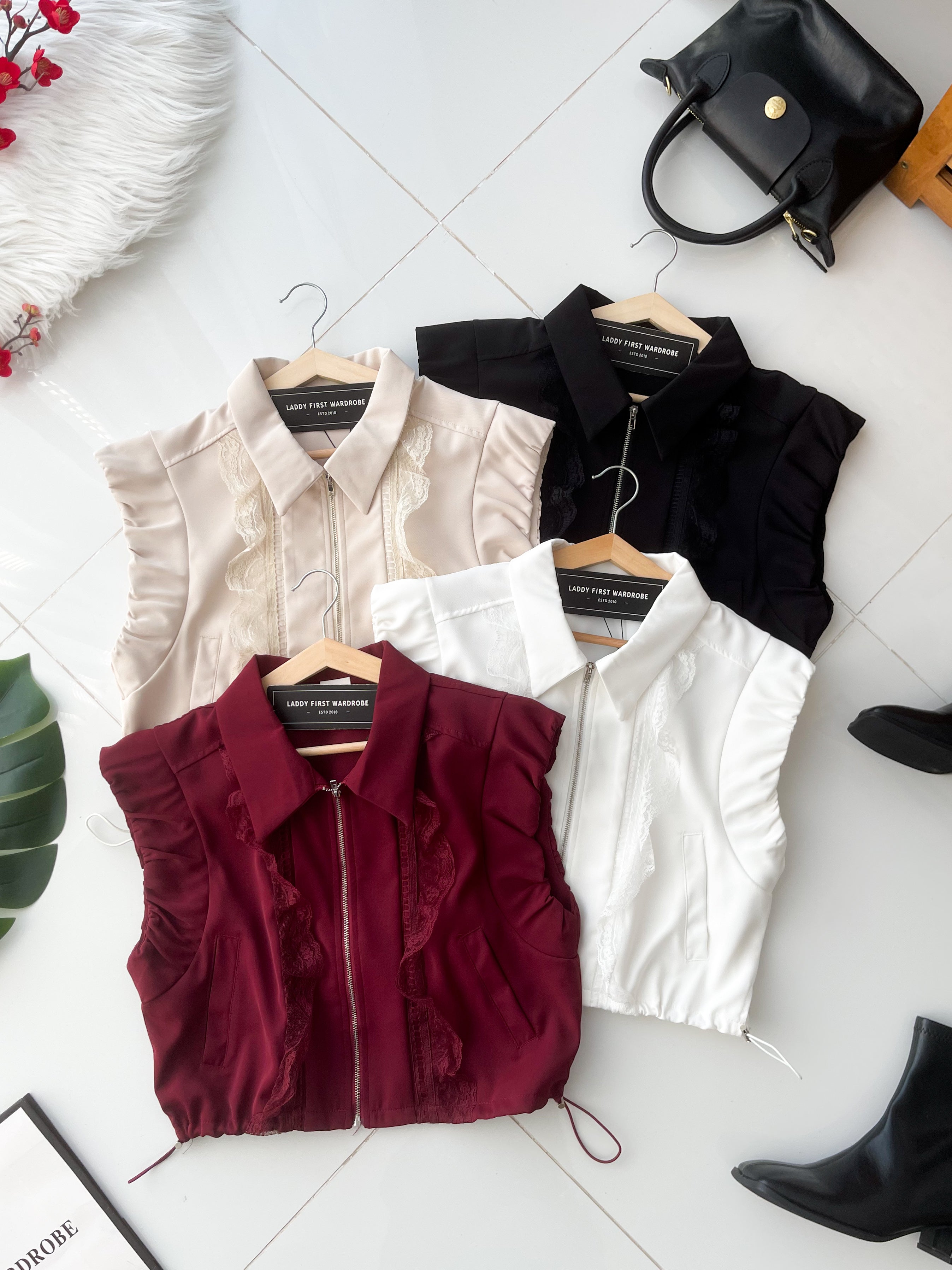 【T2682】高品质翻领无袖韩系百搭上衣，腰节抽绳收腰设计有口袋 ❤❤