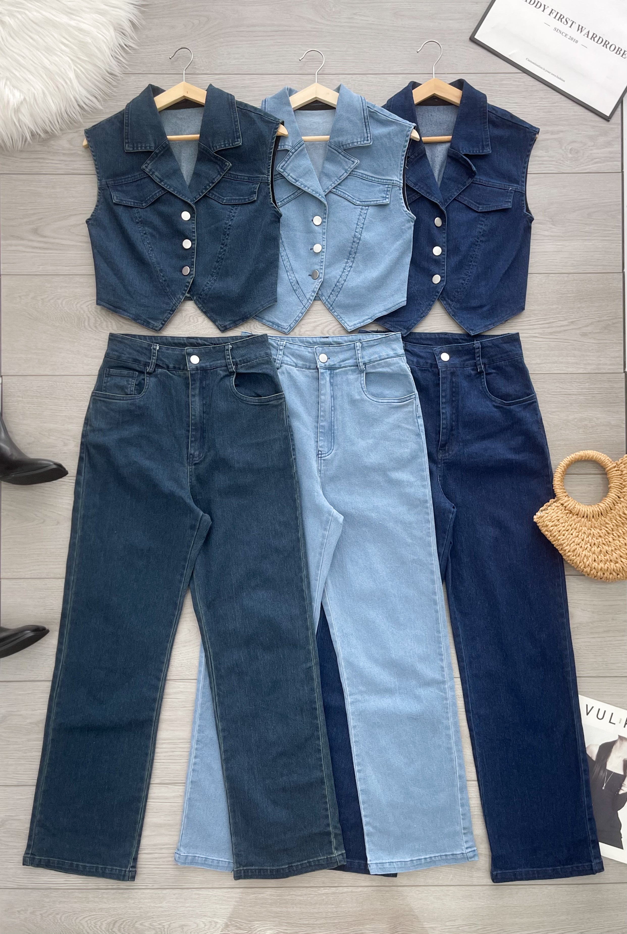【SS520263】高品质质两件式韩式御姐风马甲式COTTON JEANS牛仔套装 马甲式牛仔上衣➕牛仔直筒高腰长裤，有口袋❤️❤️