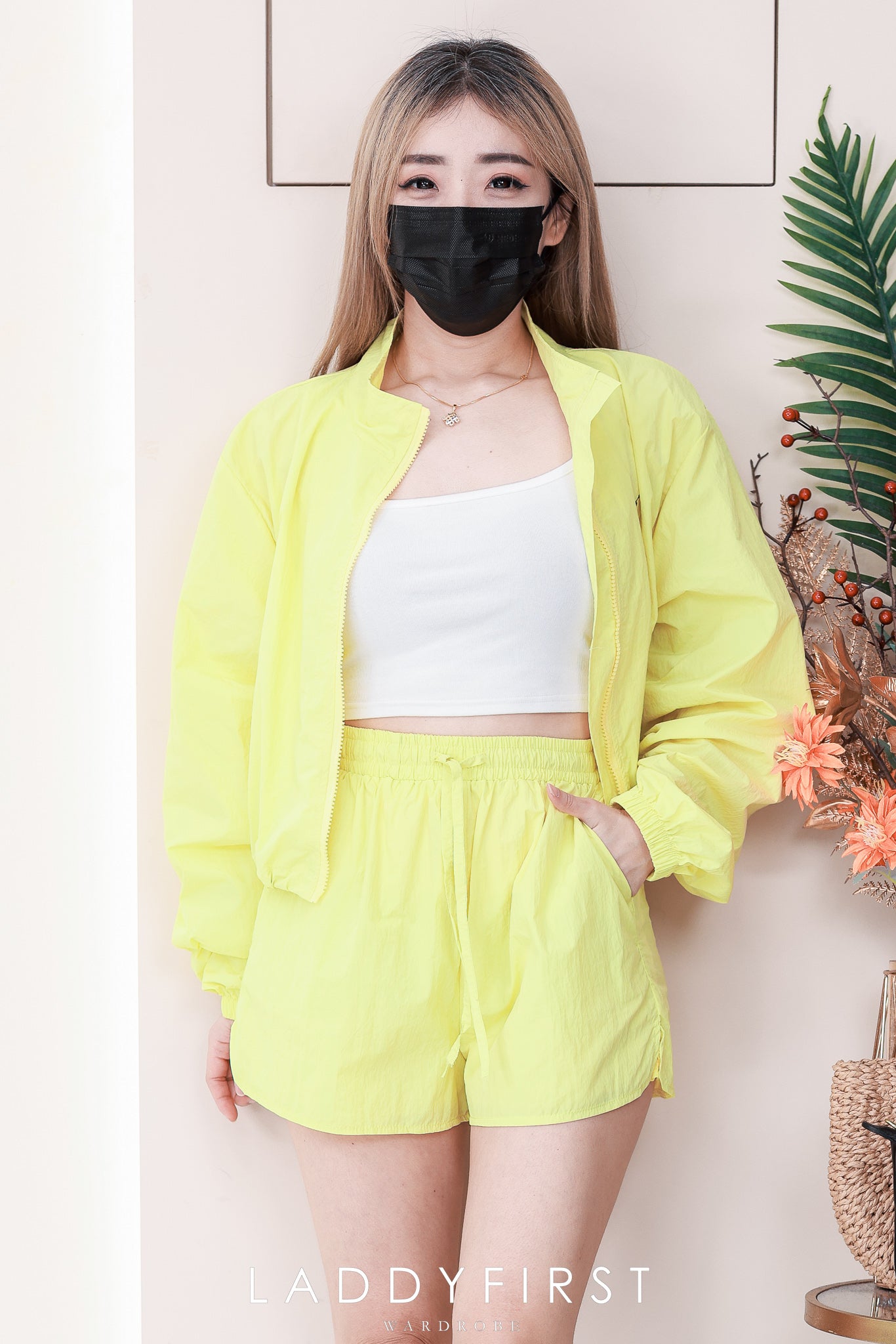【SS8870】高品质雨衣质感防嗮运动套装 长袖外套➕松紧腰弹力短裤，有口袋 ❤️❤️