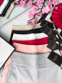 【S6644】【网站福利款✨】独家爆款【万能妹妹】高品质万能西装高腰休闲简约百搭短裤，后中隐形拉链，有口袋，内层加里布 #百搭必备 🔥🔥 【D-R1-C1】