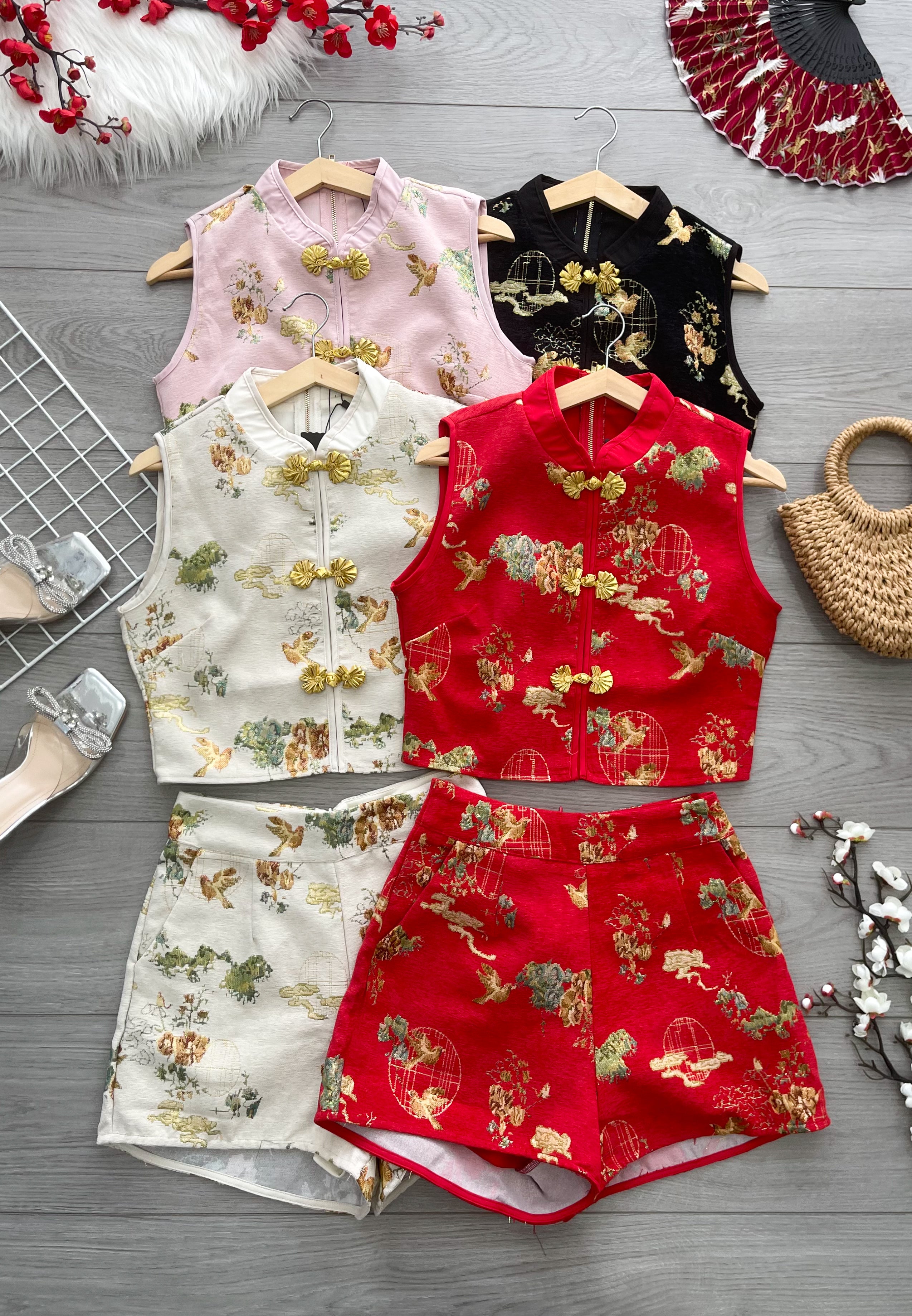 【SS23206】高品质【亲子装//女装】两件式新中式复古金线提花旗袍套装 无袖旗袍上衣➕高腰短裤，有口袋 ❤️❤️