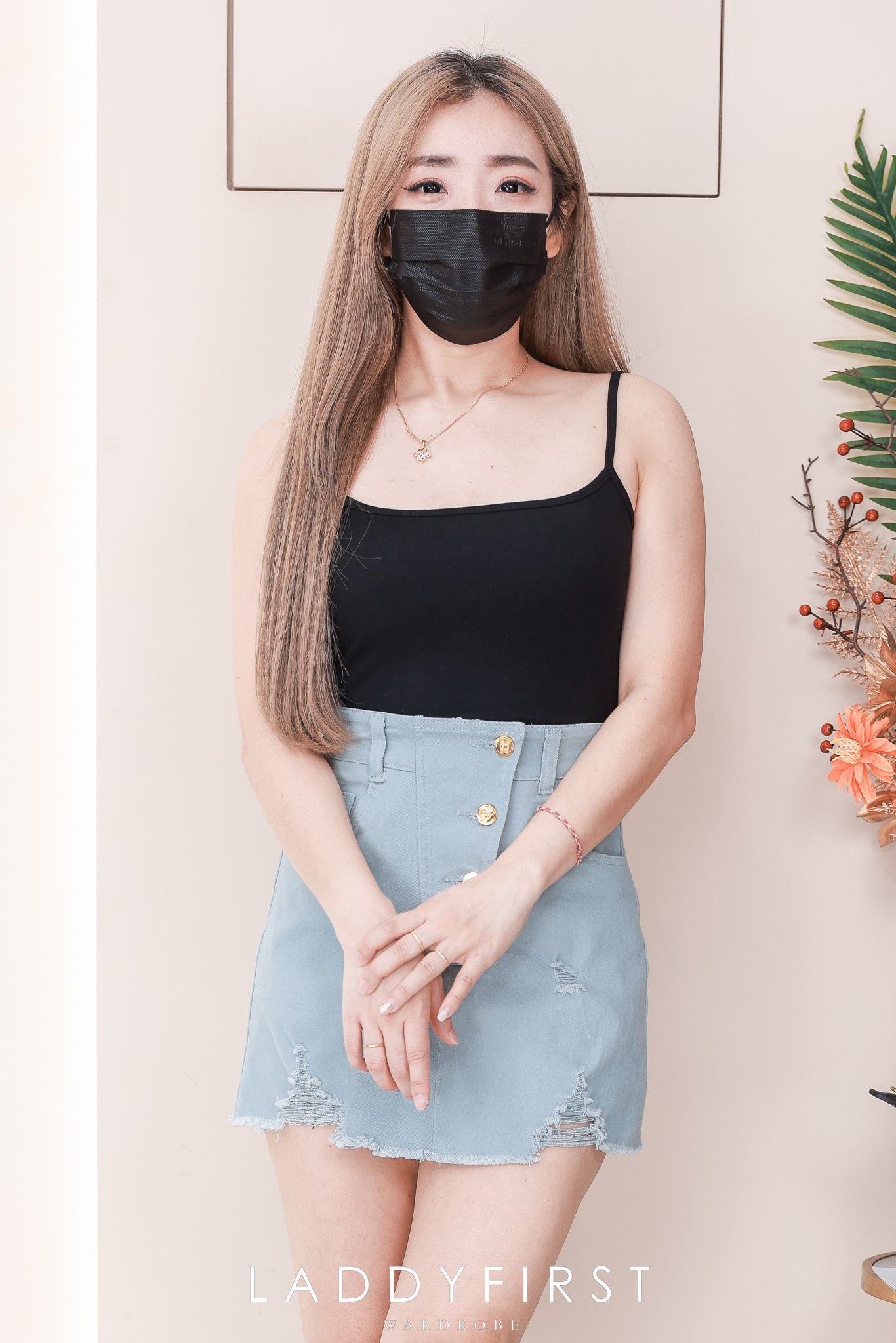 【S121537】高品质设计破洞边牛仔COTTON  JEANS高腰百搭裙子，后腰伸缩弹力有口袋 ❤️❤️【D-R1-C6】