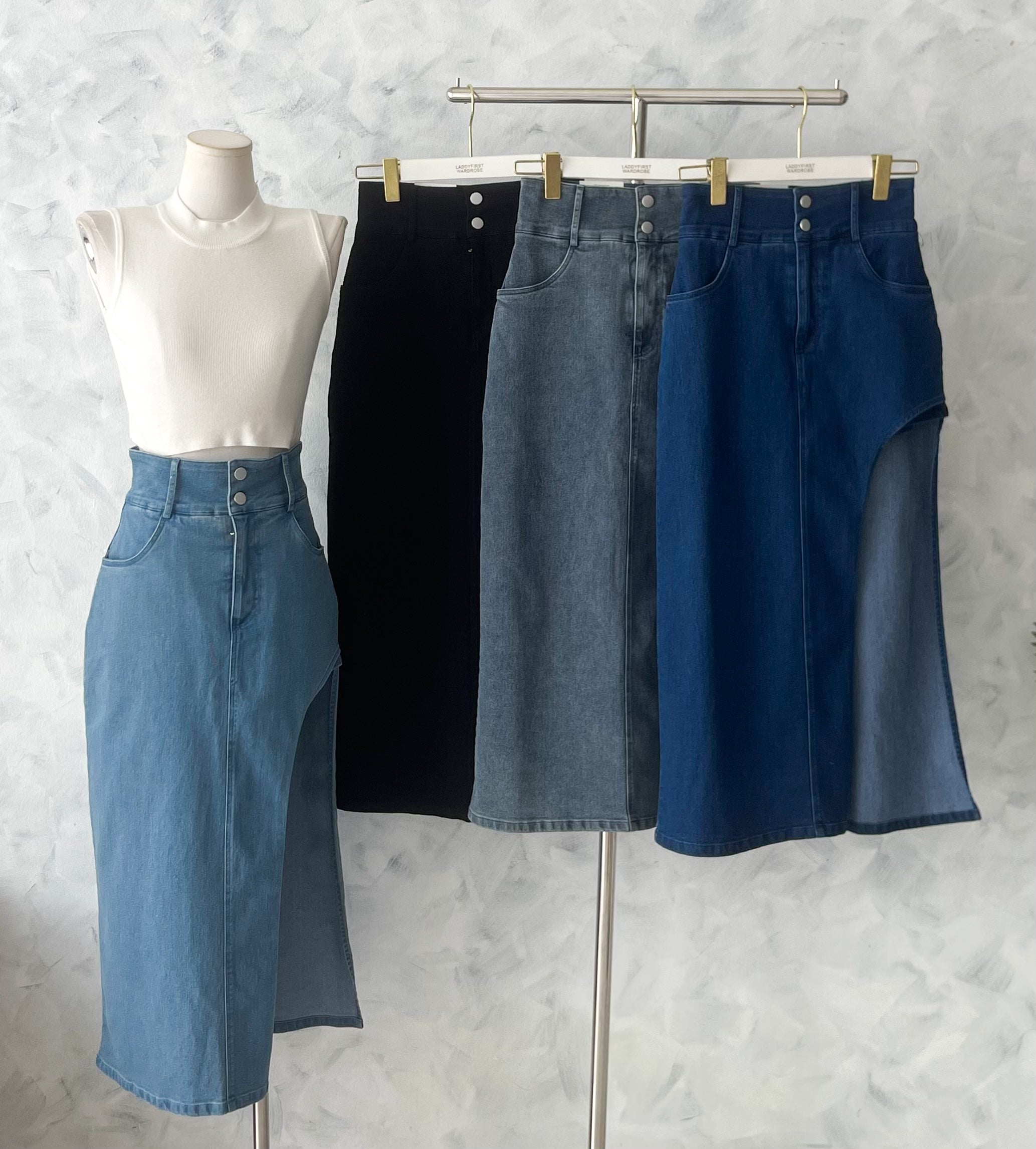 【L5806】高品质韩版COTTON JEANS半边露腿牛仔高腰裙子，内层有短裤，有口袋 ❤️❤️