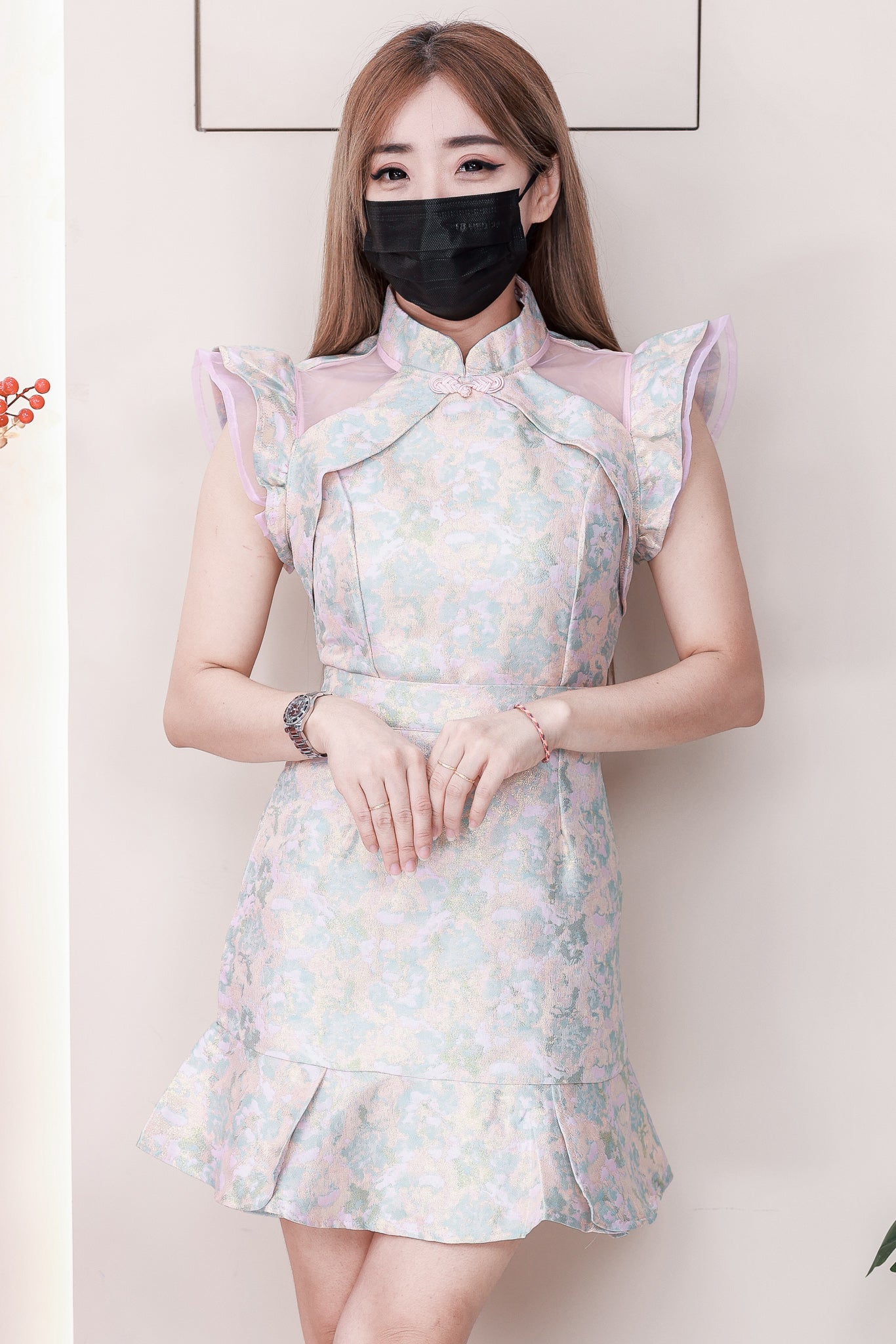 【SS21778 / 91320】高品质两件式高端气质新中式提花旗袍套装 荷叶袖提花旗袍上衣➕荷叶下摆设计提花裙子，内层有里布短裤 ❤️❤️