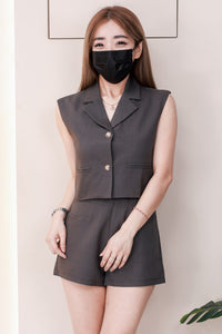 【SS20787】高品质两件式韩系西装简约时尚百搭套装 V翻领无袖西装上衣➕西装高腰百搭短裤，有口袋 ❤️❤️【A-R1-C1】