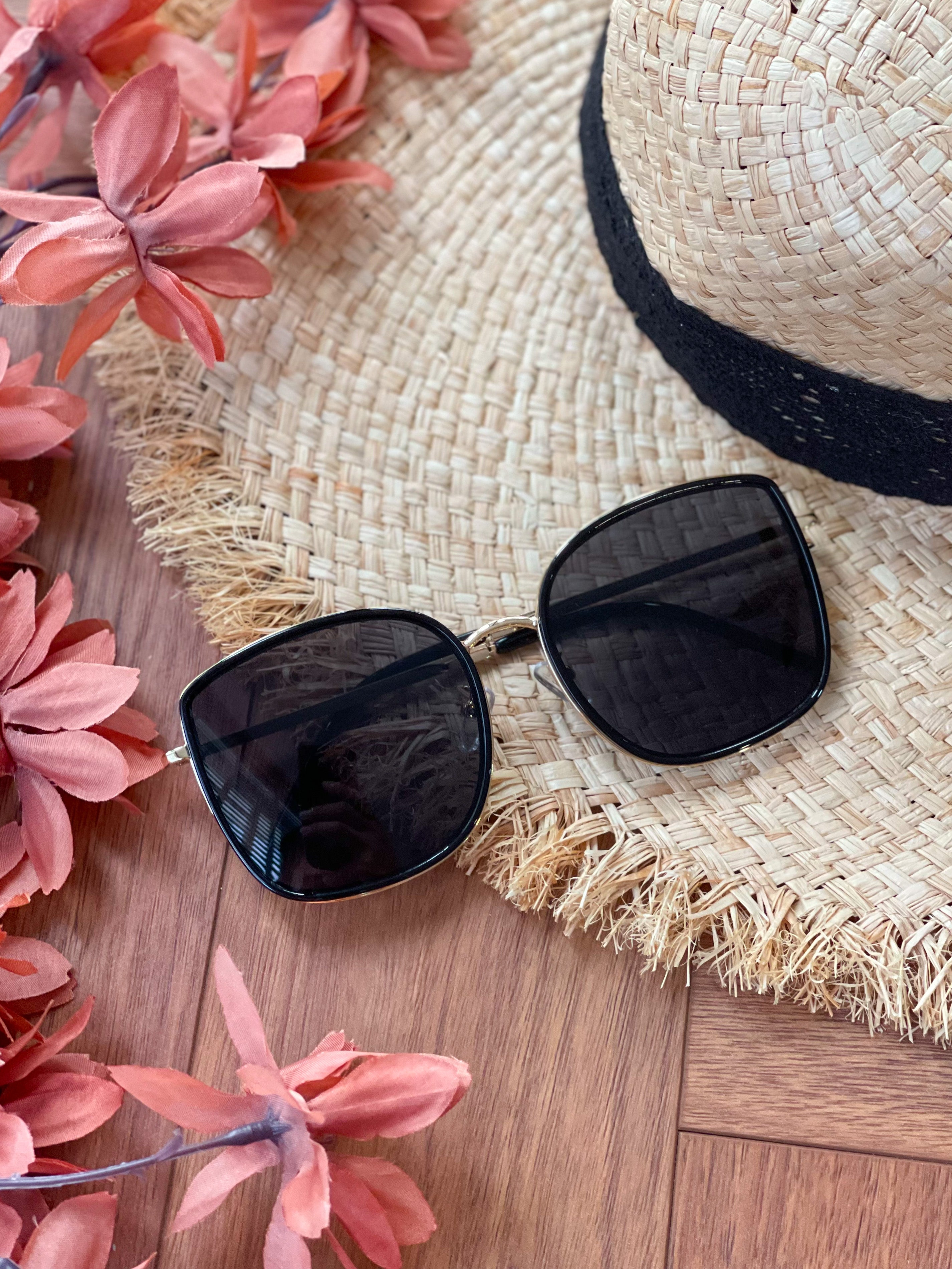 【UU0620】 小红书爆款遮阳神器❤️❤️  气质墨镜旅行海边街拍墨镜 🕶️