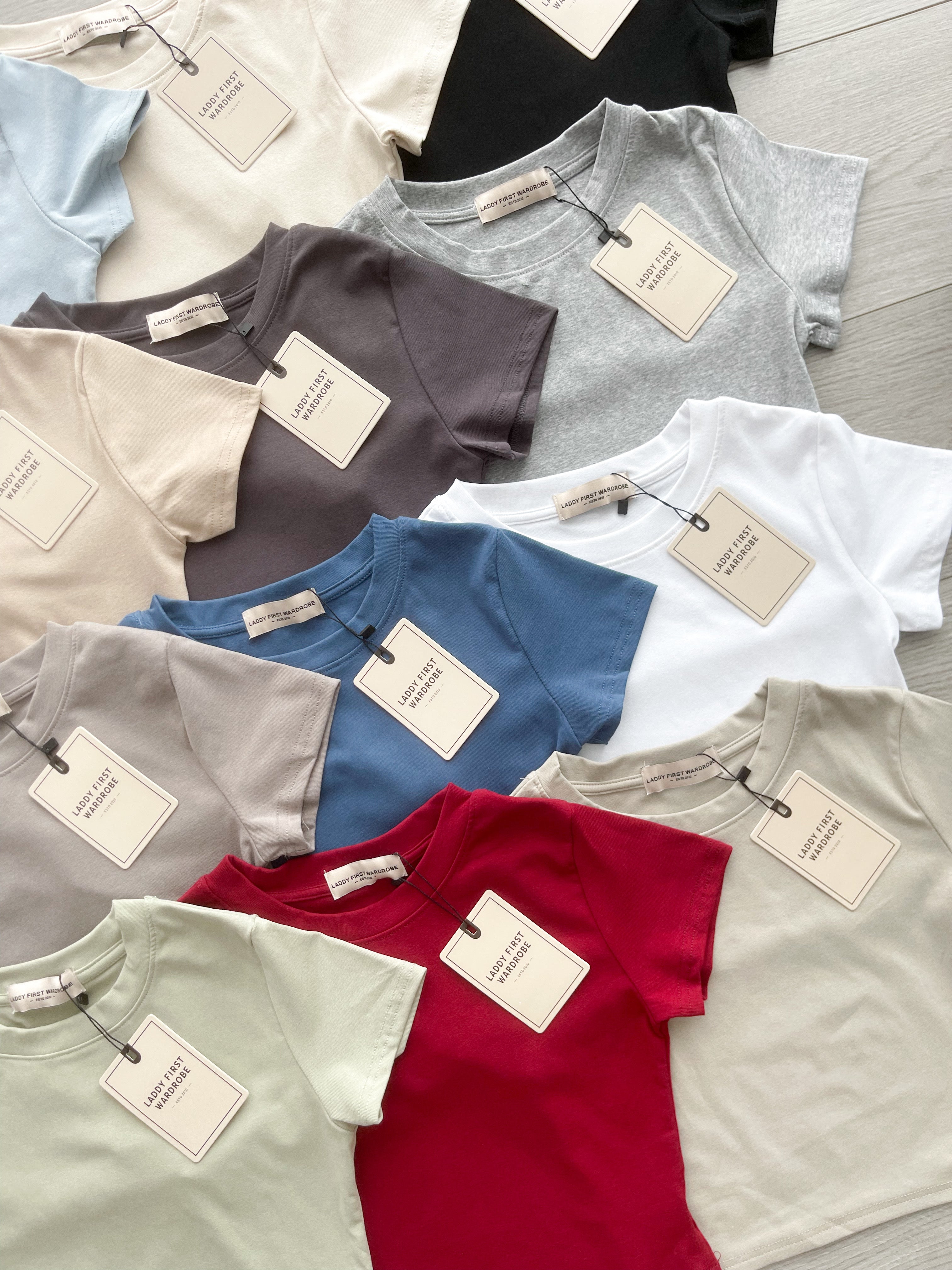 【T979】* 独家高腰T版型 * 高品质纯棉弹力圆领短袖日常简约百搭上衣 ❤❤