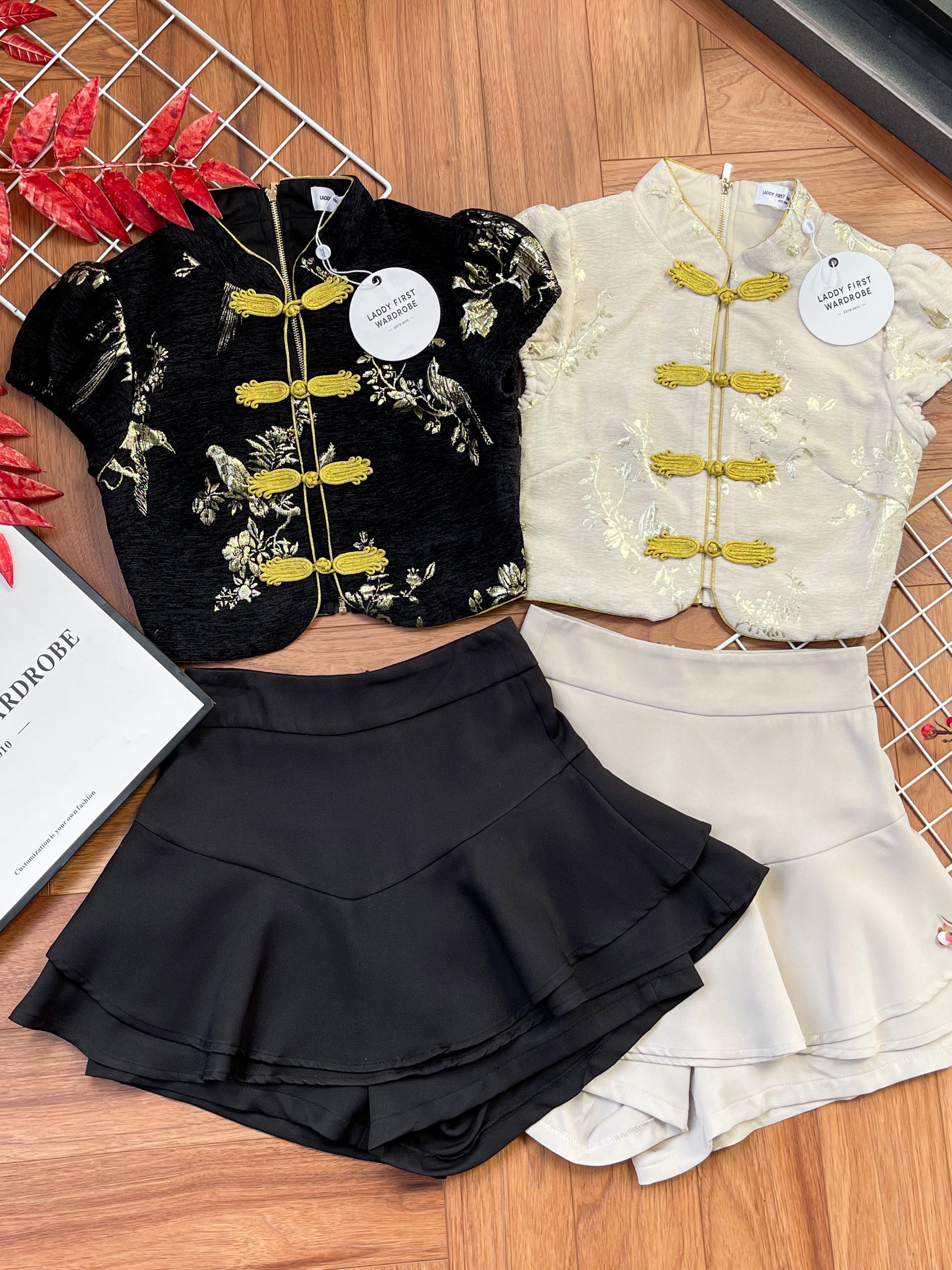 【SS3499】【LFW独家小圆饼】高品质两件式新中式高端国风提花旗袍套装 精致金线盘扣提花旗袍上衣➕荷叶下摆西装高腰百搭裤裙 ❤️❤️7