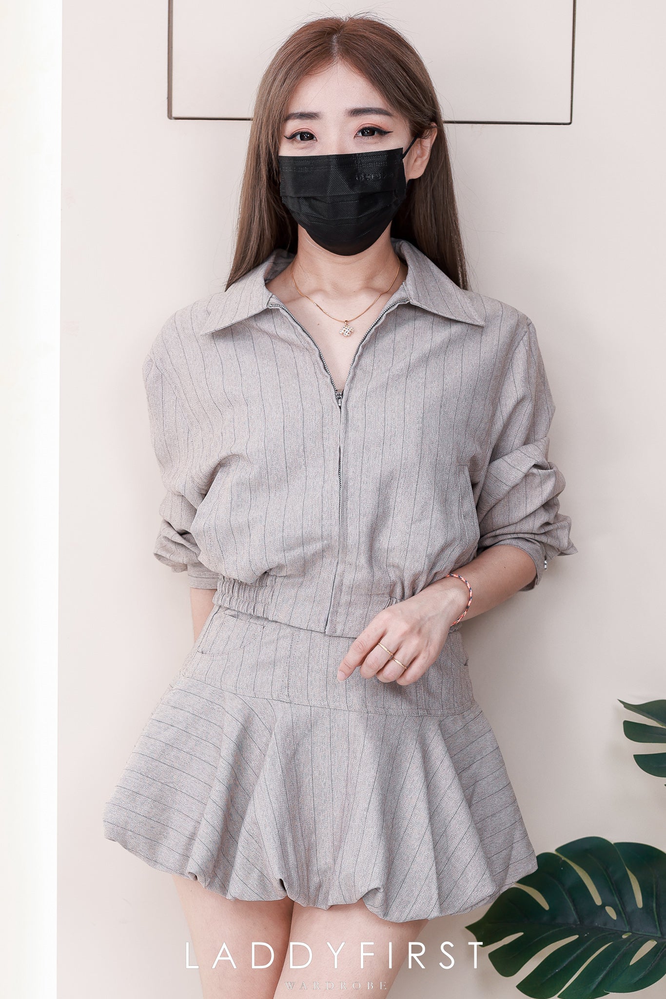 【SS110947】高品质两件式减龄时尚西装套装 宽松翻领长袖上衣外套➕西装高腰花苞裙子，内层有里布短裤 ❤️❤️