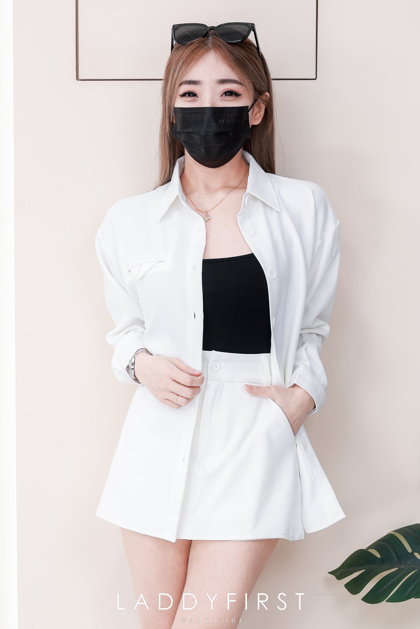 【SS2433】高品质两件式欧美高级感气质时装西装套装 翻领长版长袖外套➕前后裙内层有短裤高腰百搭裤裙，有口袋❤️❤️