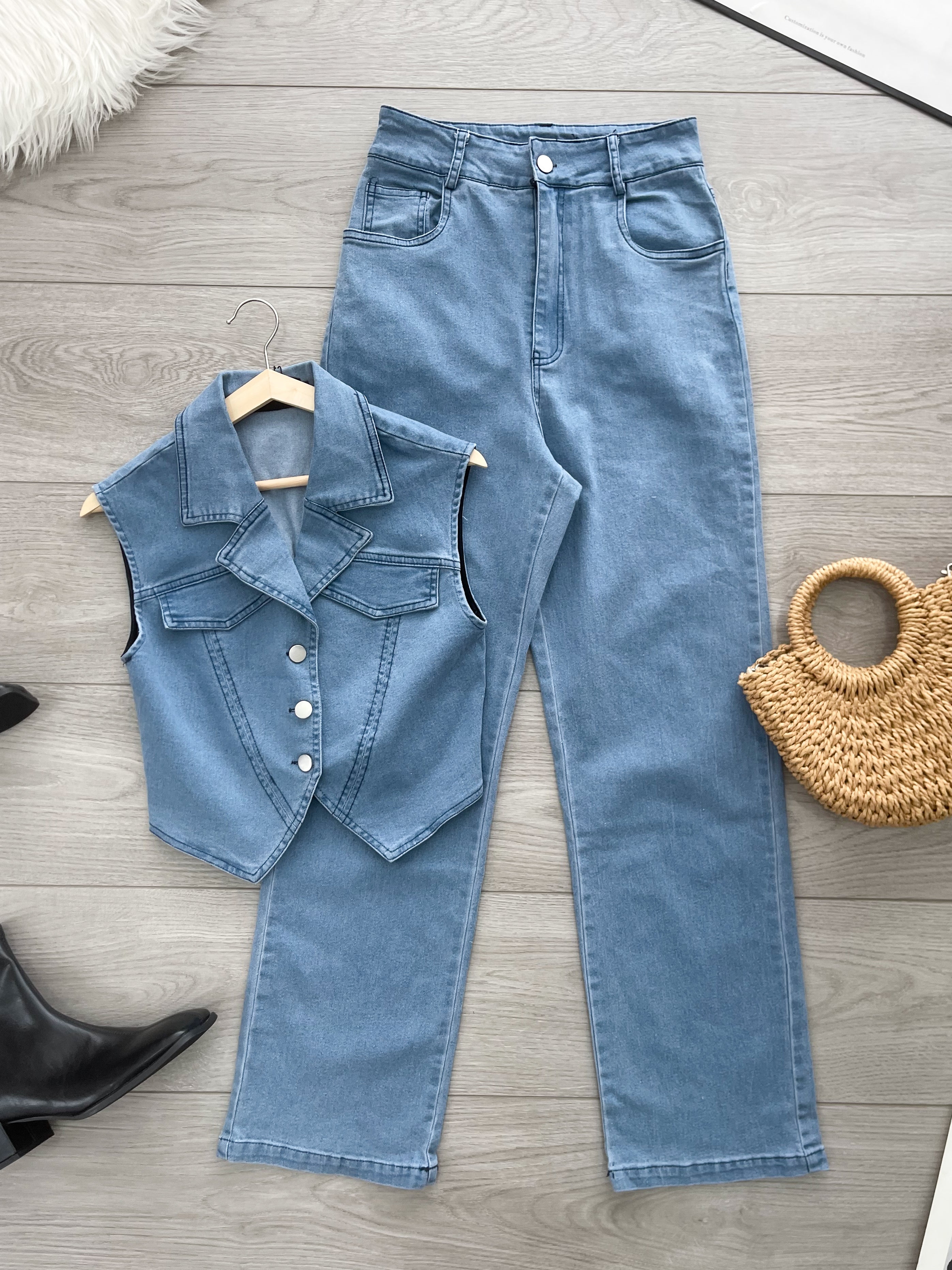 【SS520263】高品质质两件式韩式御姐风马甲式COTTON JEANS牛仔套装 马甲式牛仔上衣➕牛仔直筒高腰长裤，有口袋❤️❤️