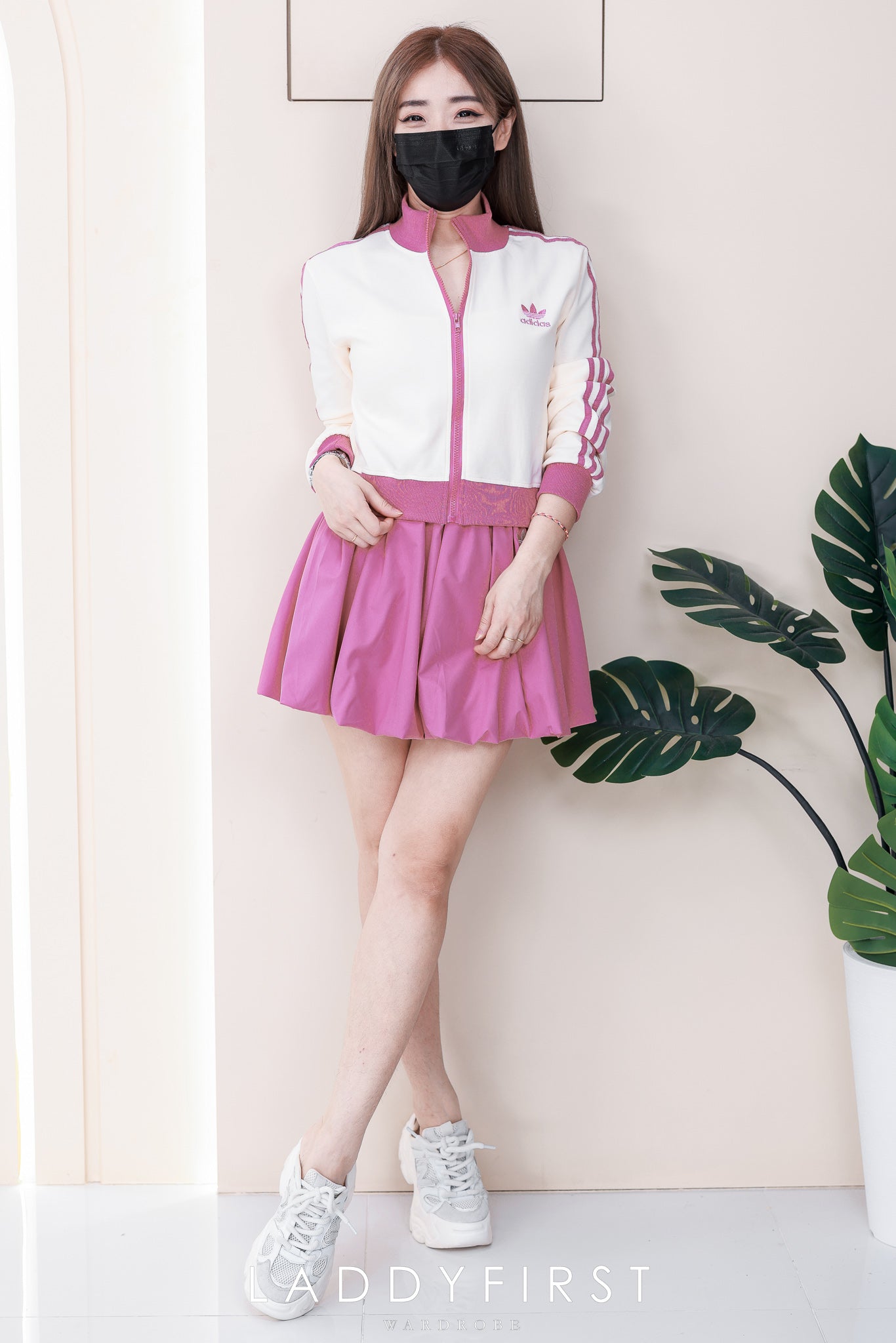 【SS21682 / 3394】高品质两件式刺绣adidas运动风时尚套装 撞色长袖卫衣外套➕松紧腰弹力百褶花苞裙子，内层有里布短裤 ❤️❤️