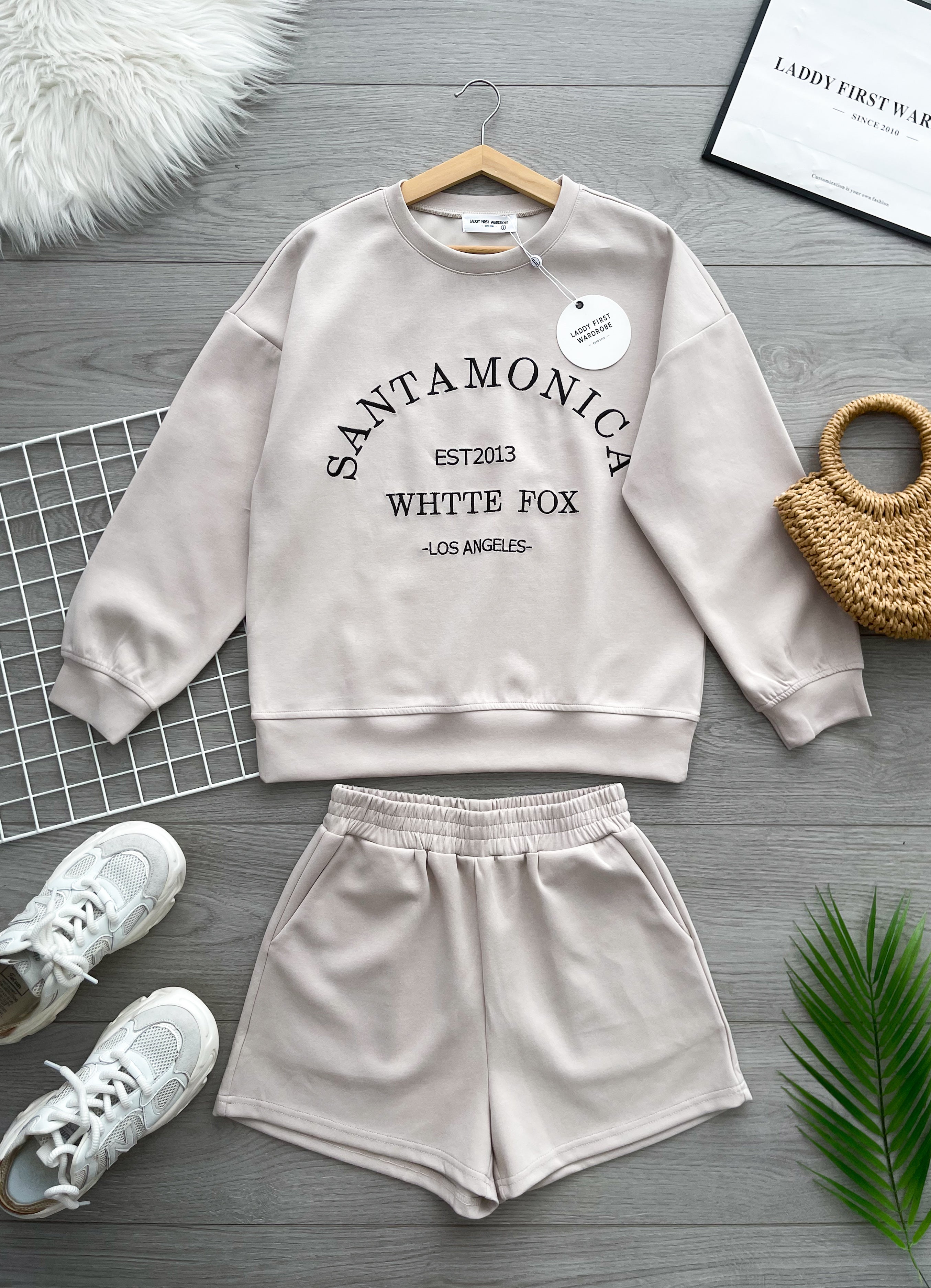 【SS3544】🌟推荐🌟【LFW独家小圆饼】高品质空气棉质宽松版简约休闲套装 宽松版刺绣字母长袖上衣➕松紧腰弹力休闲百搭短裤，有口袋 ❤️❤️