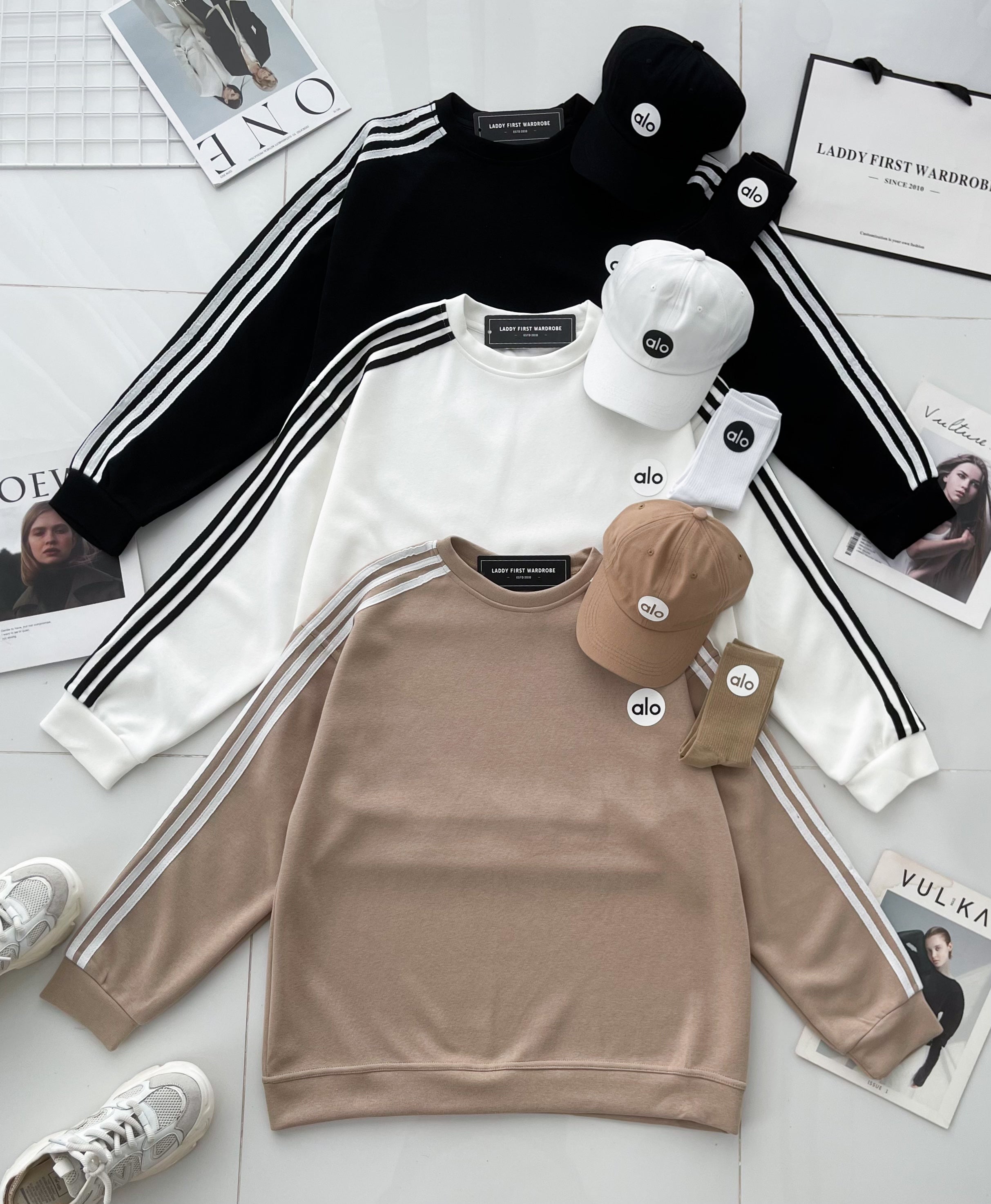 【O80111-1】⚡补货预订款⚡高品质三件套男女同款厚实卫衣棉Oversized 潮流时尚长袖上衣 ❤️❤️ 上衣👕➕帽子🧢➕袜子🧦