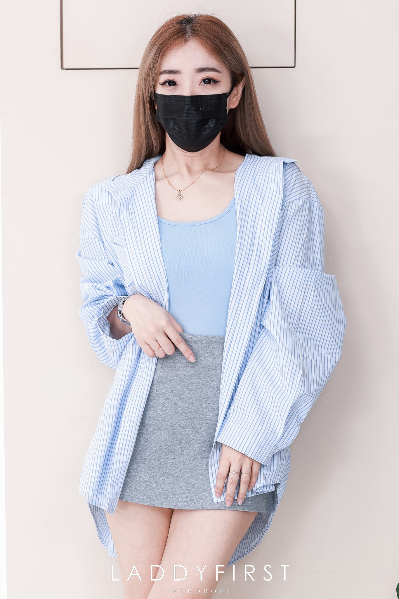 【SS25186】*强力推荐款＊高品质韩版三件套 , 衬衫连帽外套 ➕ 厚棉背心 ➕百搭裤裙 ❤️