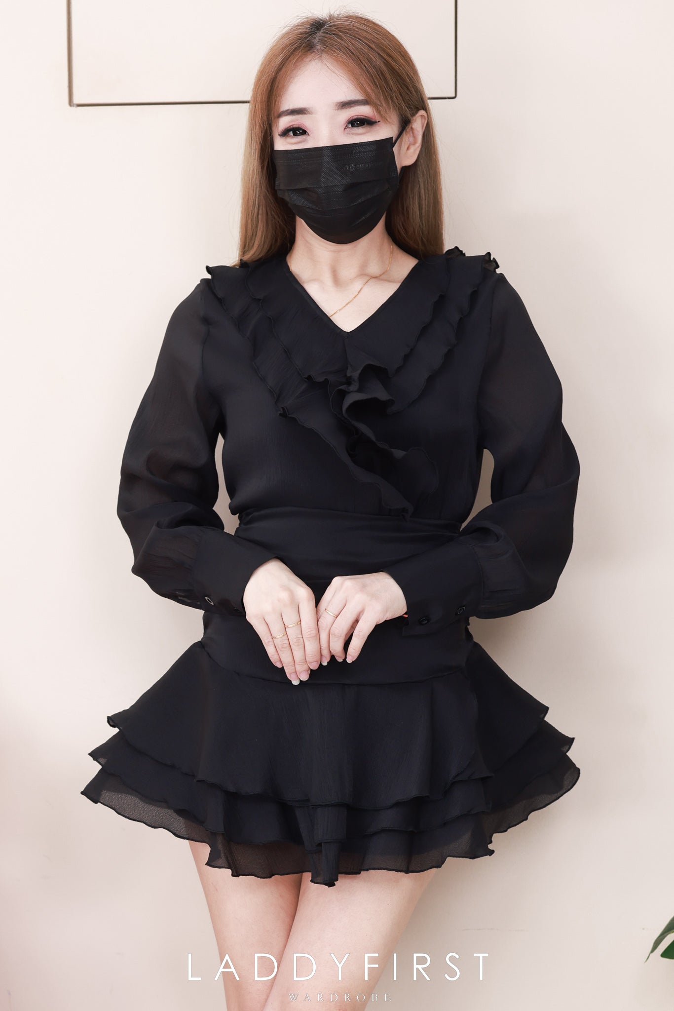 【SS6510】高品质两件式名媛仙气风雪纺套装 花瓣点缀雪纺长袖上衣➕层次感荷叶边雪纺高腰裙子，内层有里布短裤 ❤️❤️