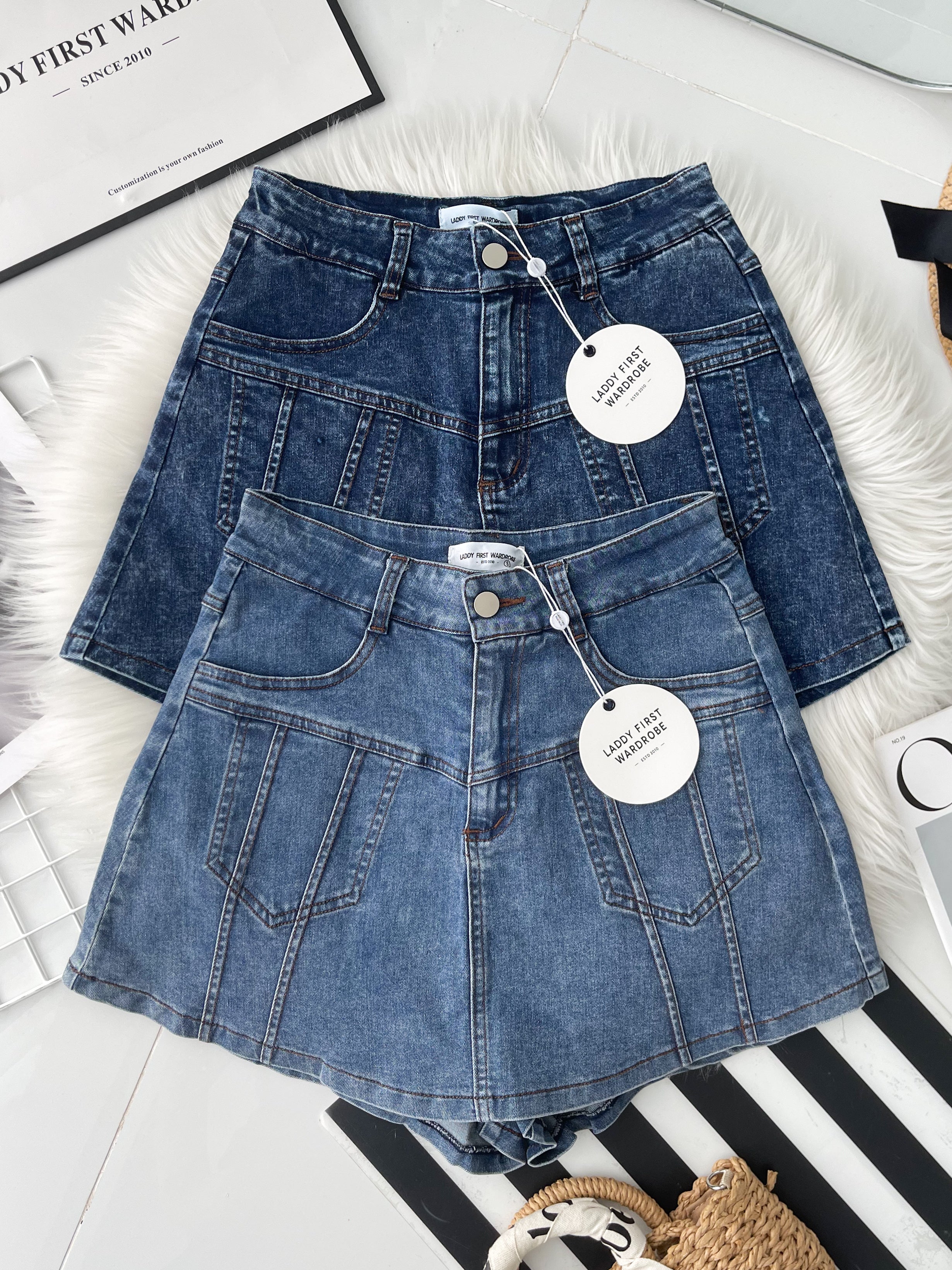 【S3524】独家爆款高品质牛仔COTTON JEANS简约显瘦显腿长百搭牛仔高腰裤裙，有口袋 ❤️❤️