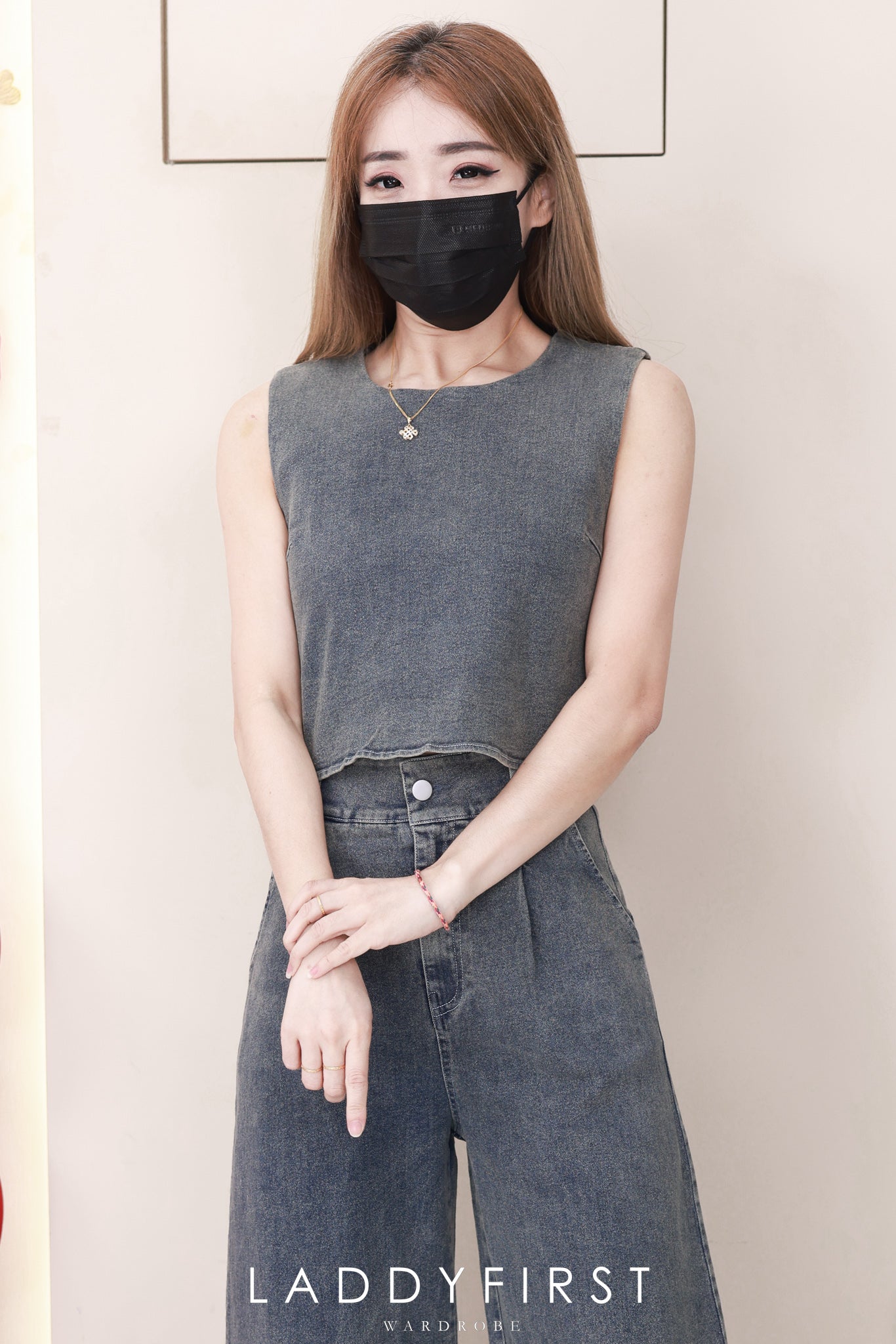 【SS2631】高品质两件式御姐风气质简约牛仔套装 宽松牛仔无袖上衣➕阔脚牛仔高腰百搭短裤，有口袋 ❤️❤️