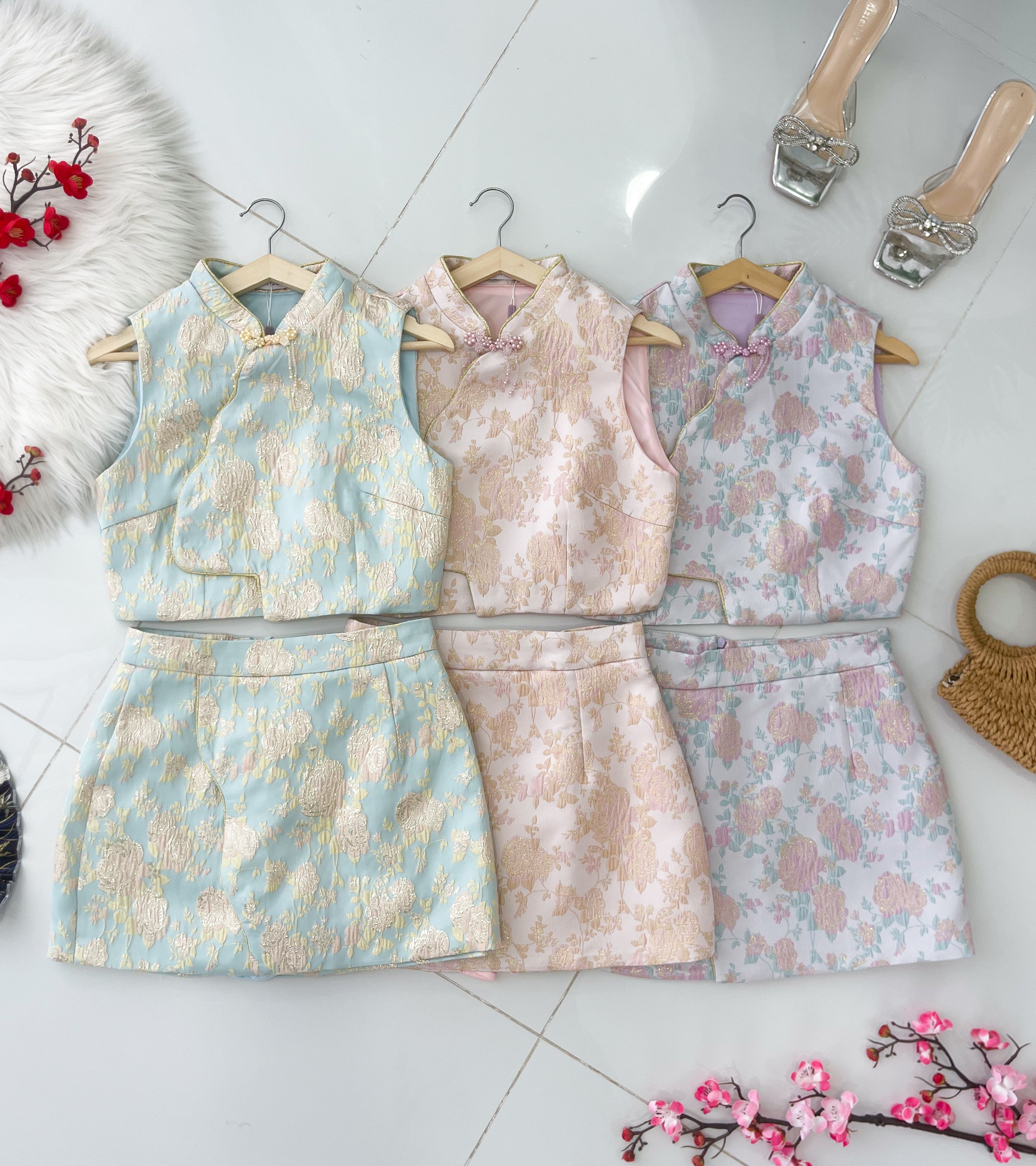 【SS21817 / 65178】高品质两件式高端气质国风新中式提花旗袍套装 无袖提花旗袍上衣➕A字旗袍高腰裙子，内层有里布短裤 ❤️❤️