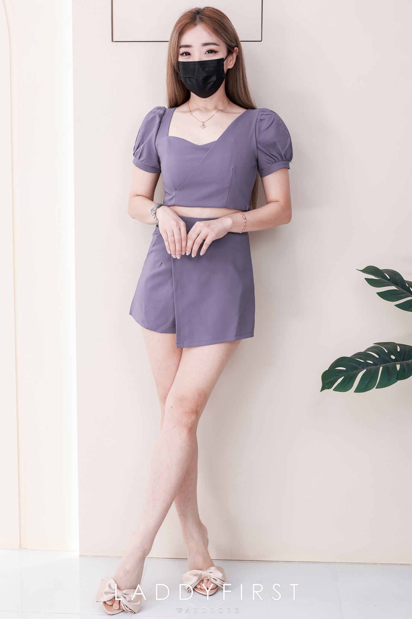 【SS8229691】【LFW独家小圆饼】高品质两件式气质简约西装套装 V领短袖西装上衣➕前裙后裤西装百搭裤裙，有口袋 ❤️❤️