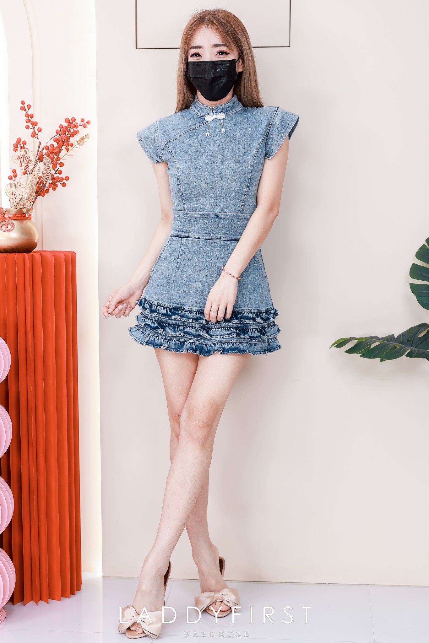 【SS6863】高品质两件式可盐可甜雪花牛仔旗袍套装 精致珍珠盘扣牛仔旗袍上衣➕层次荷叶下摆A字牛仔高腰裤裙，有口袋 ❤️❤️【A-R2-C1】